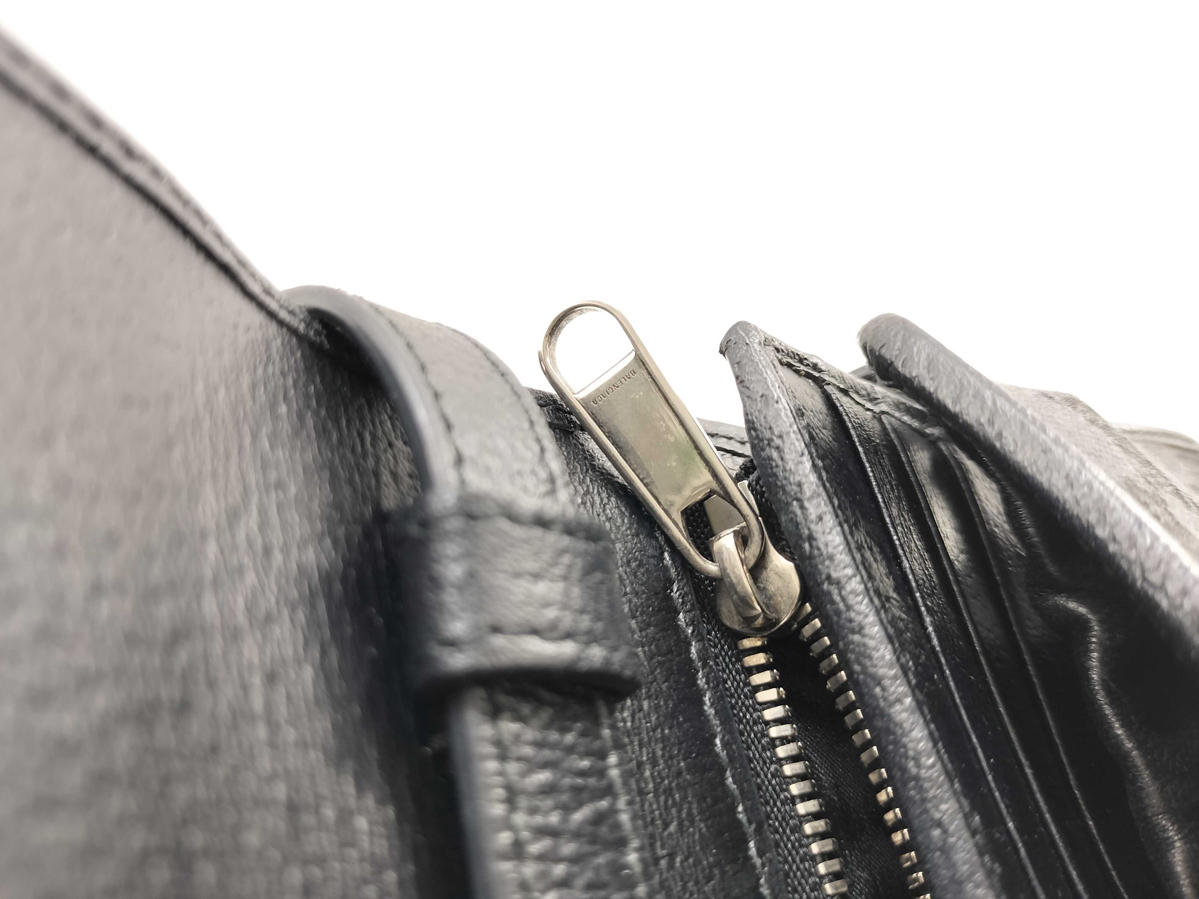 x Gucci The Hacker Project Canvas x Leather Shoulder Bag Black 680131 Bag — view 8