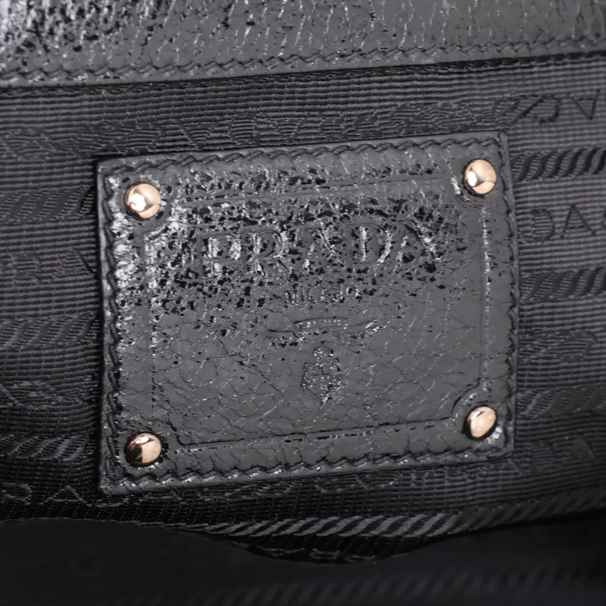 BL0434 Leather 2-Way Handbag, Black, Padlock cannot be opened. — view 11