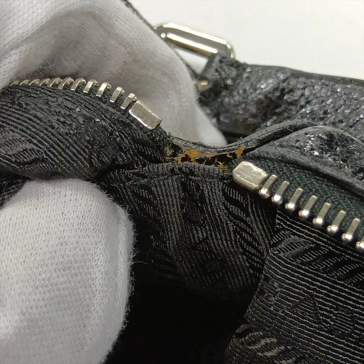 BL0434 Leather 2-Way Handbag, Black, Padlock cannot be opened. — view 13