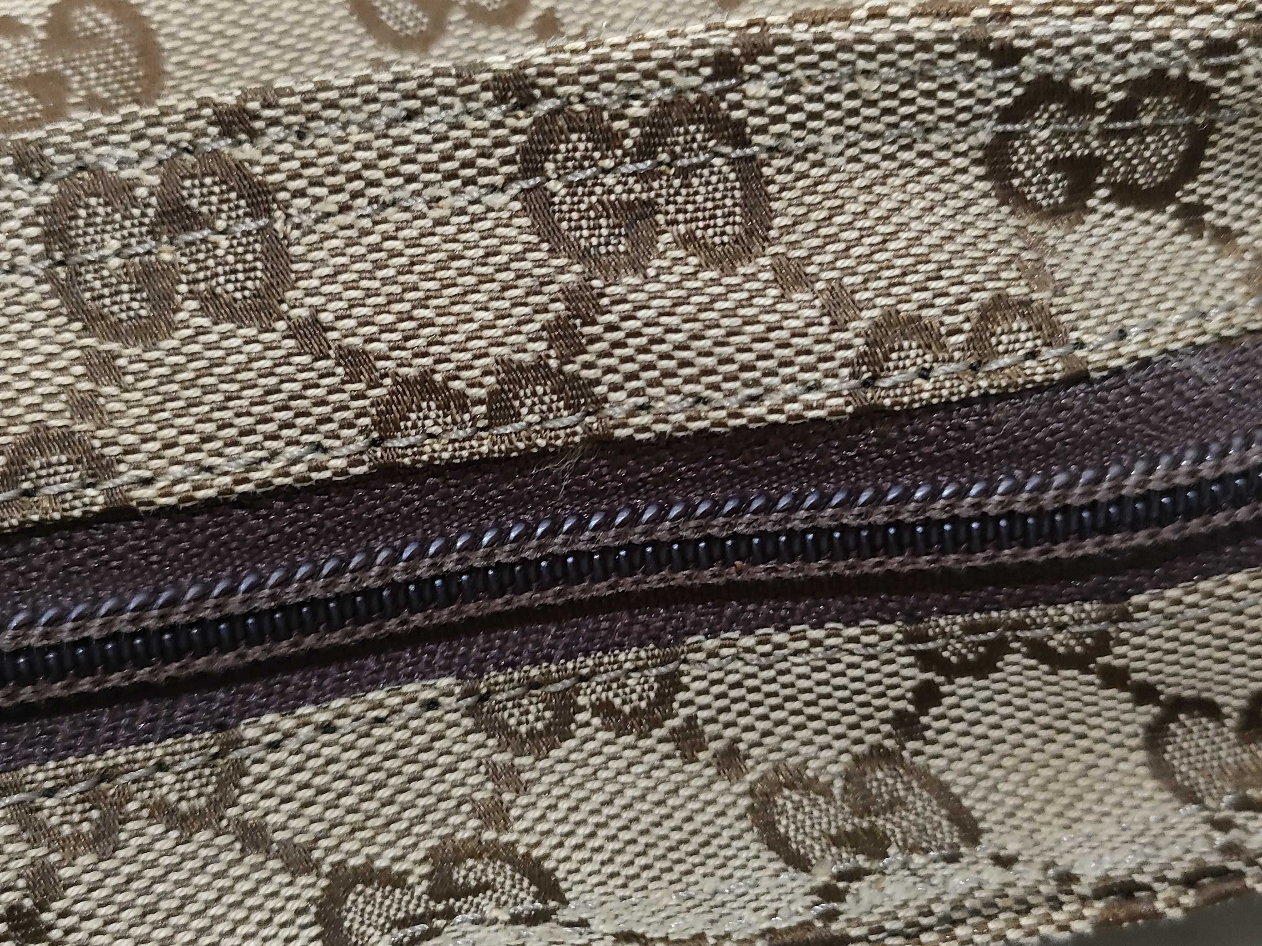 GG Canvas Shoulder Bag — view 8