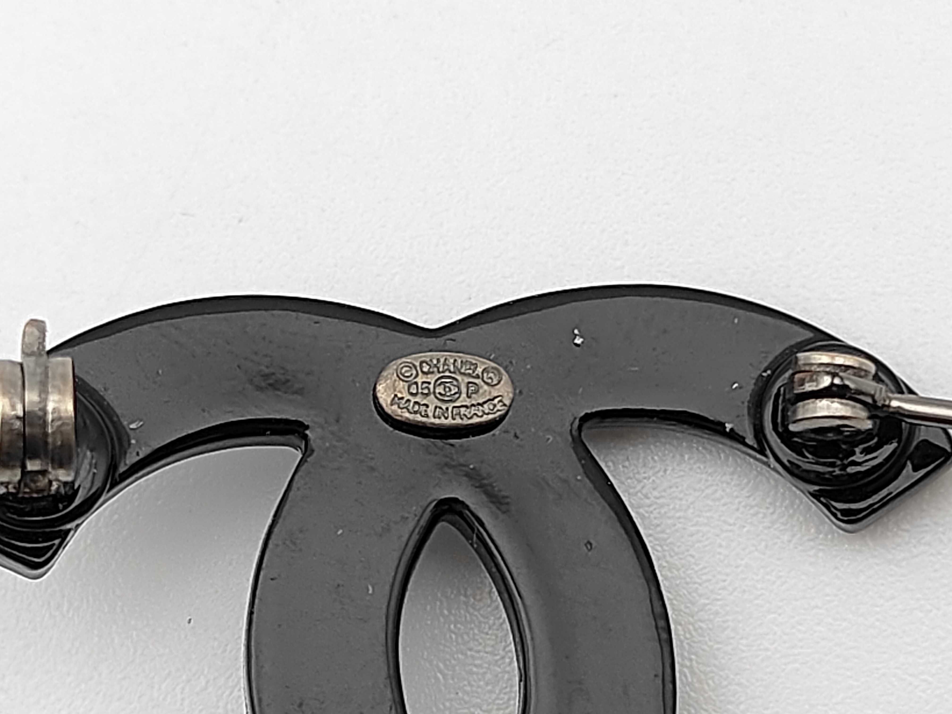 Brooch — view 4