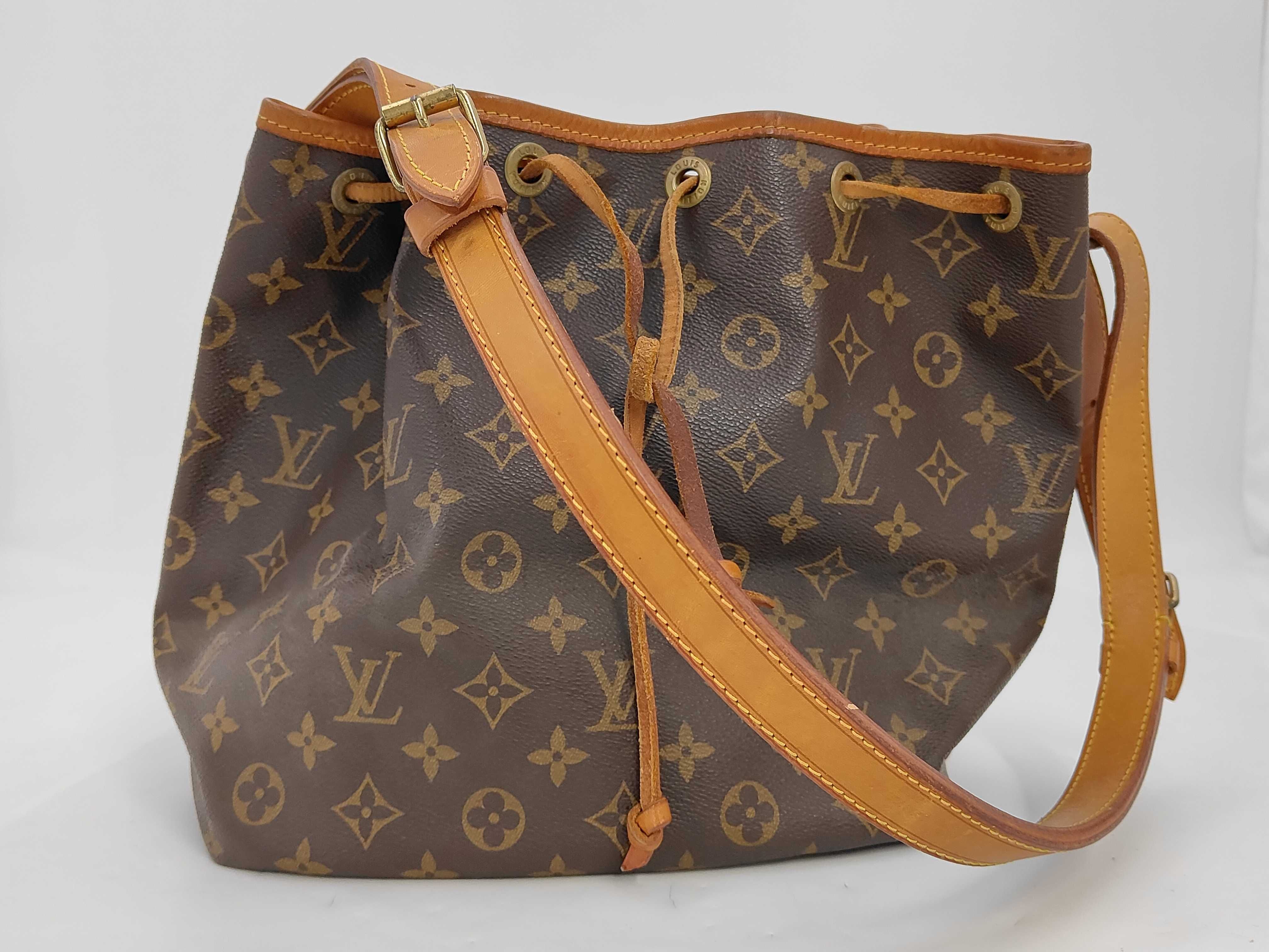 Petit Noé Shoulder Bag