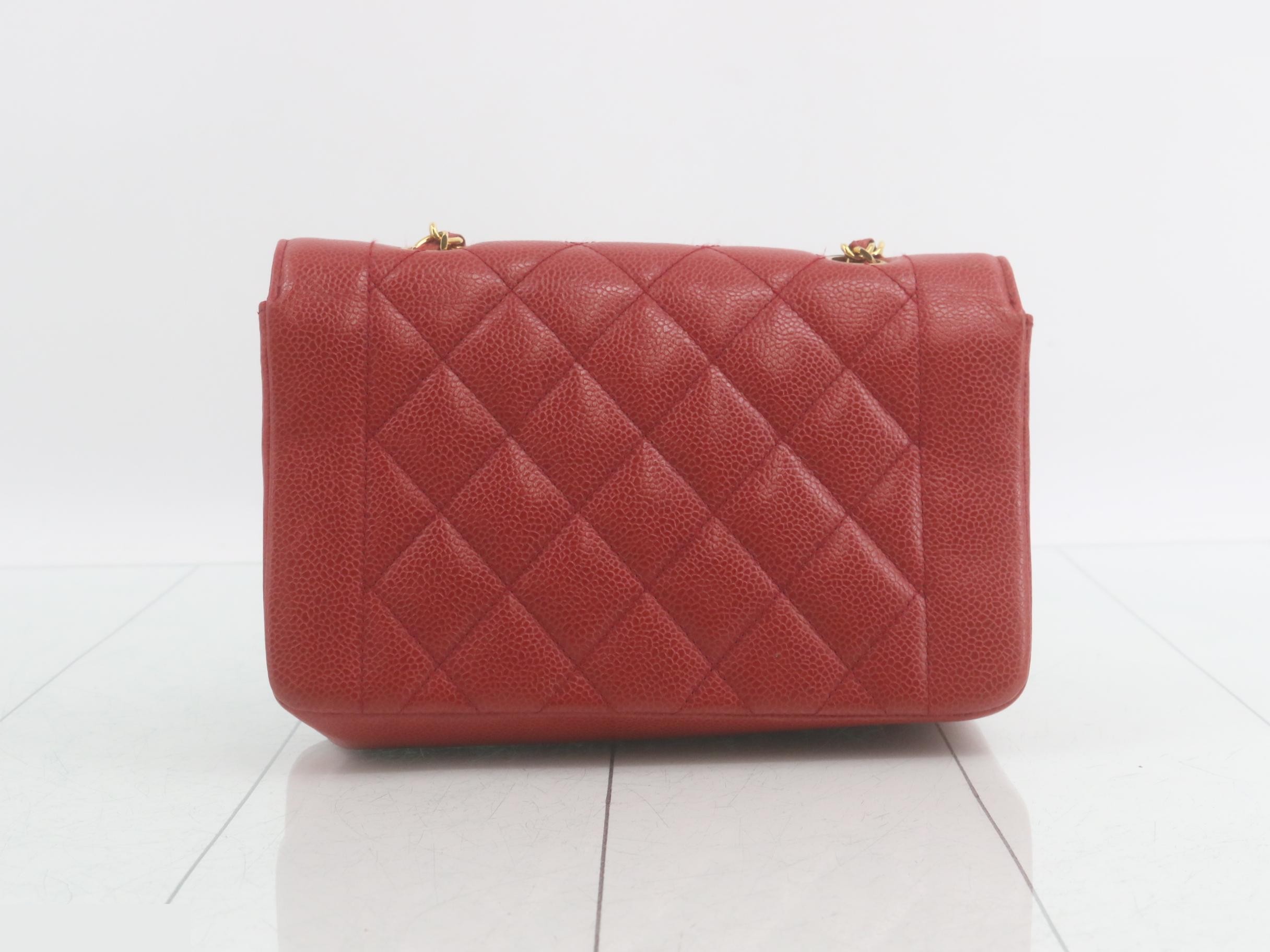 Matelassé Caviar Diana 22 Shoulder Bag — view 2