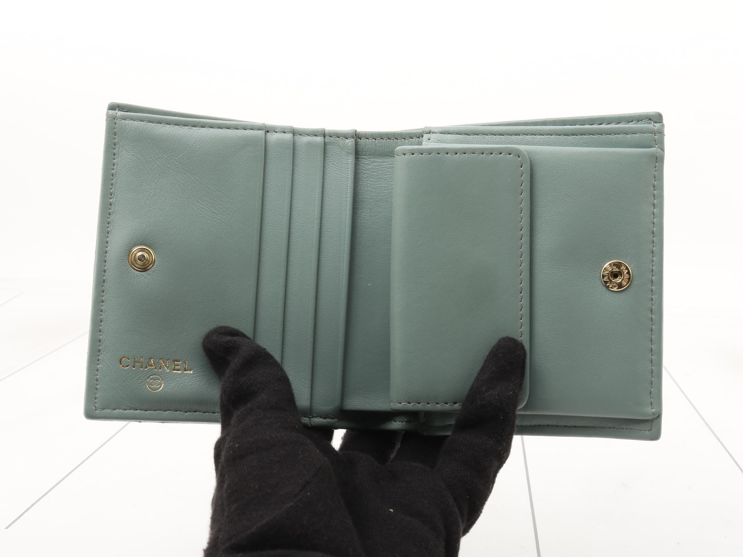 Folding wallet — view 4