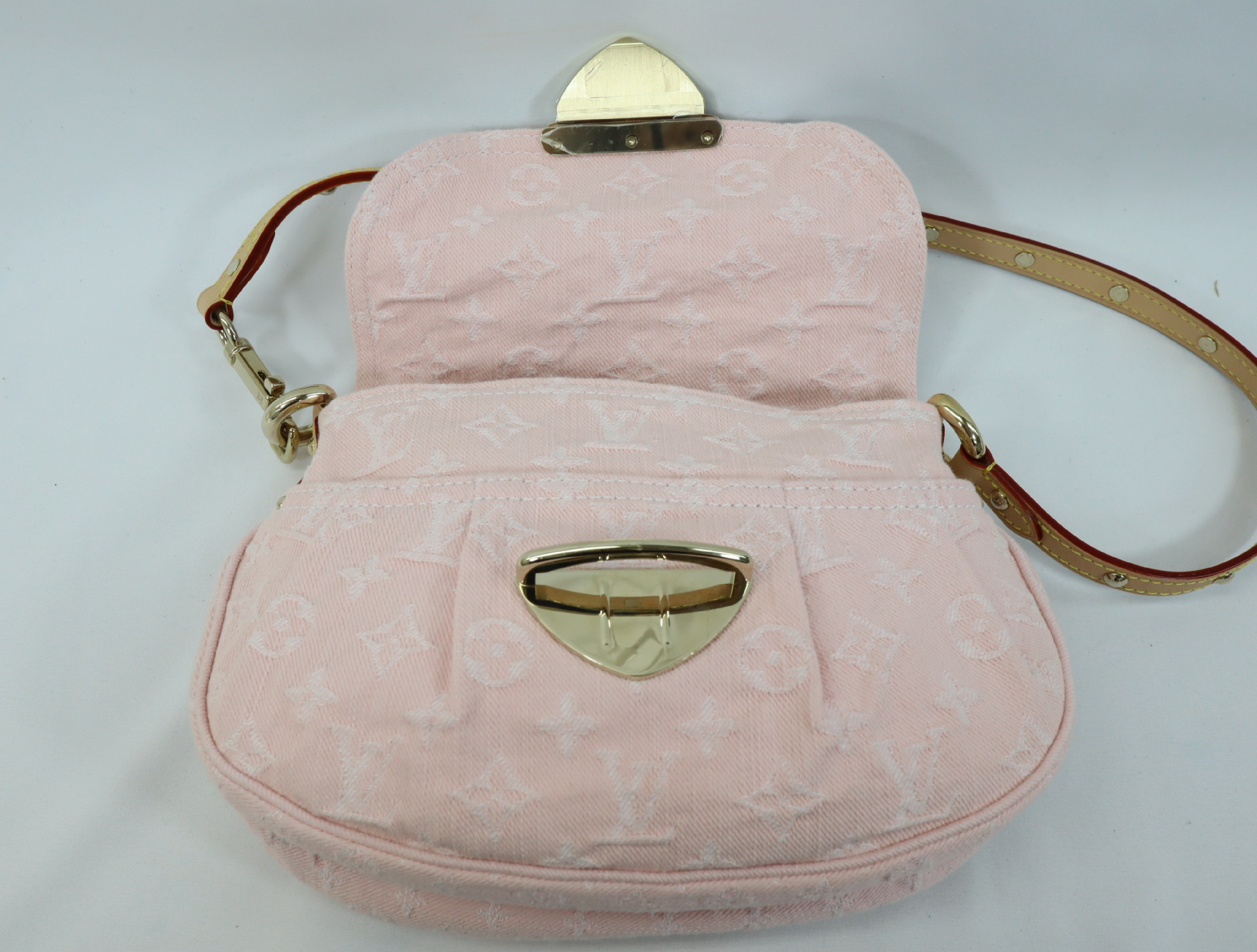 Monogram Denim Sunset M13347 Pink Shoulder Bag (RFID detected) — view 12