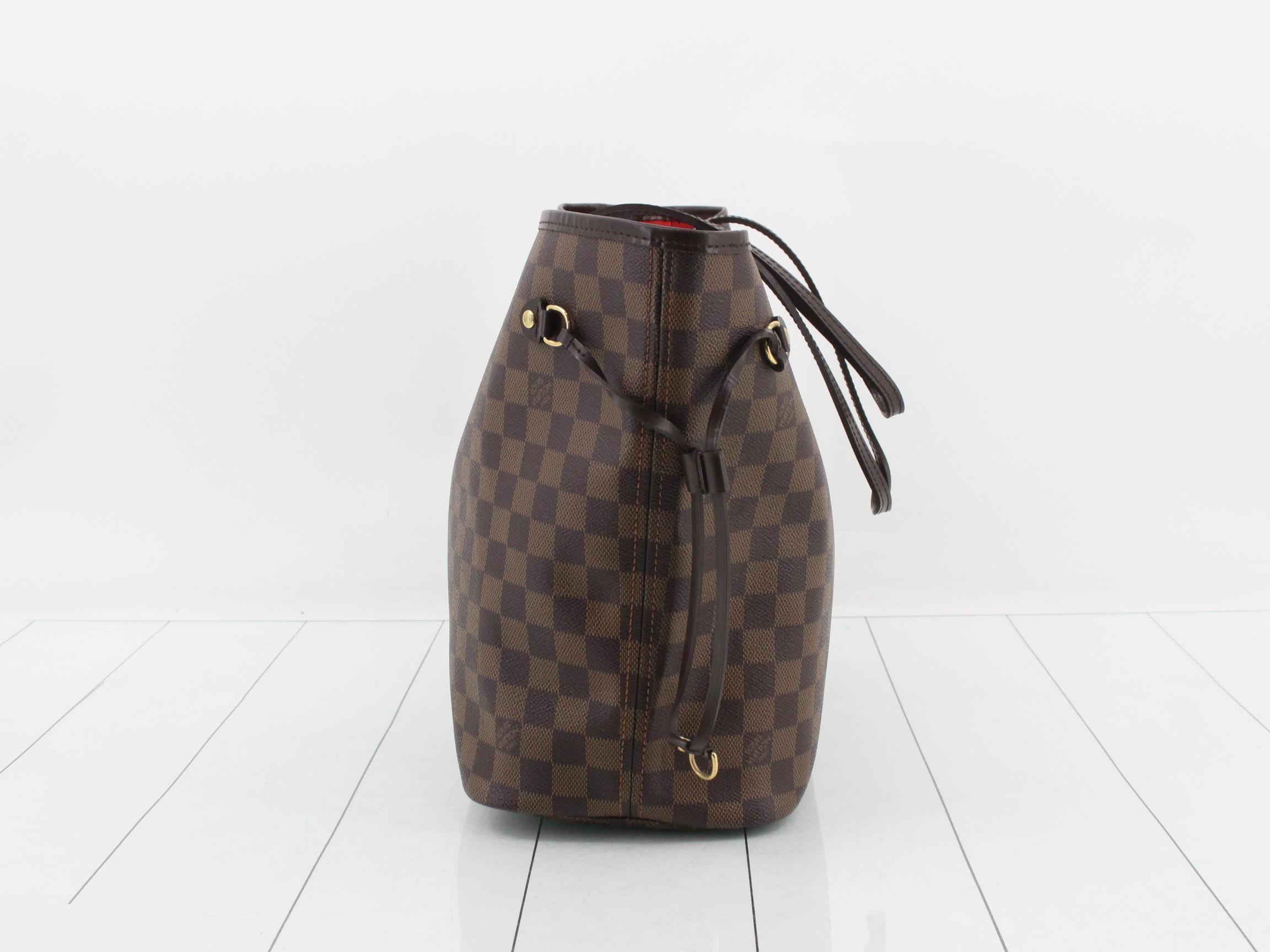 Damier Neverfull MM Tote Bag — view 3