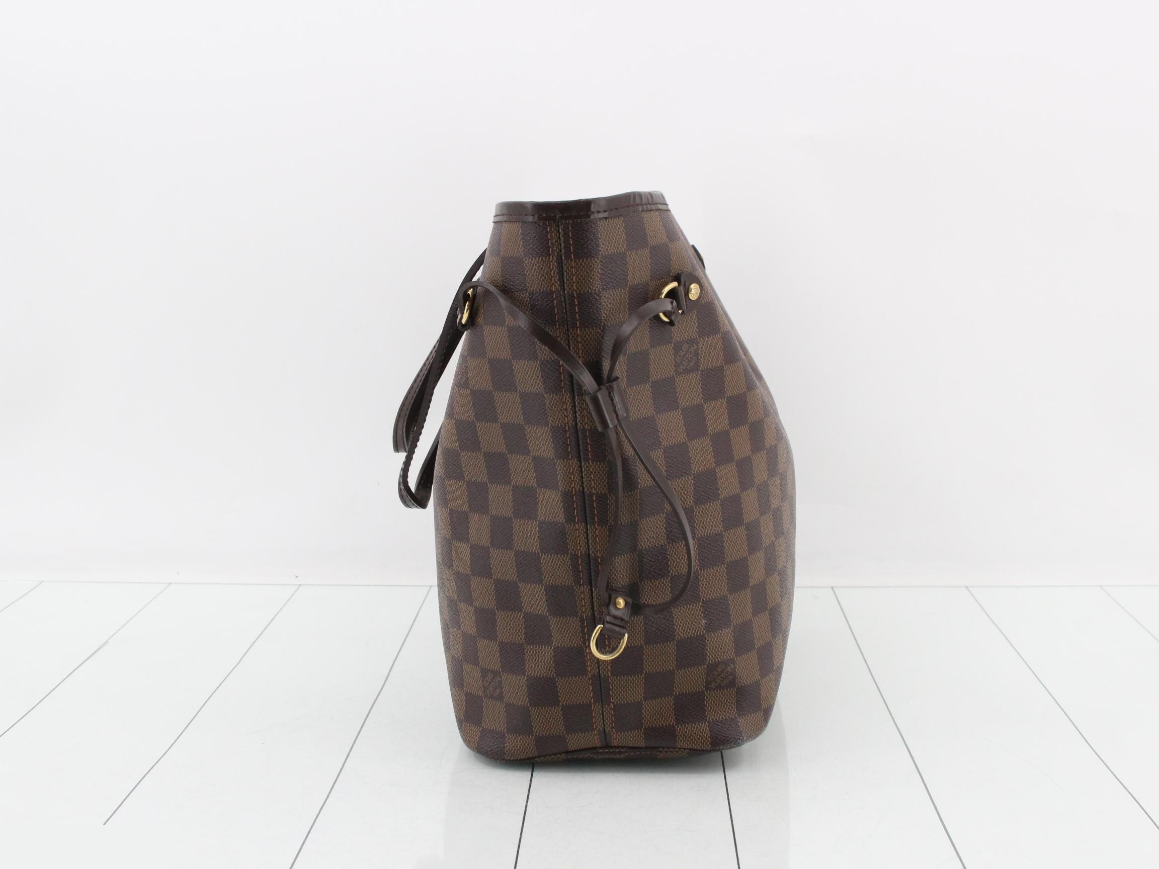 Damier Neverfull MM Tote Bag — view 4