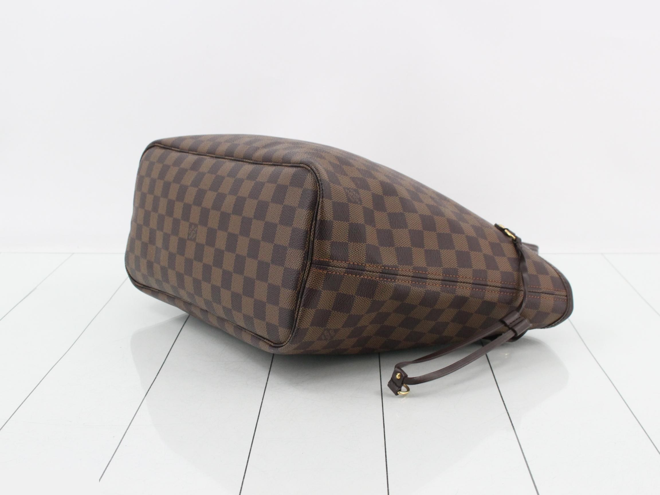 Damier Neverfull MM Tote Bag — view 6