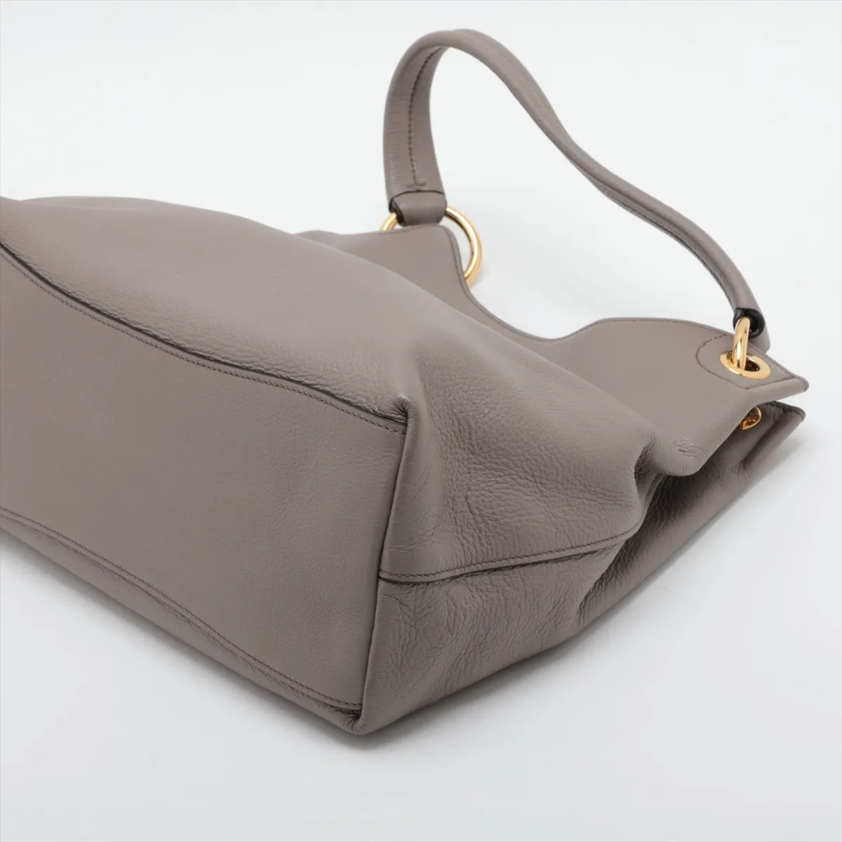 Vitello Daino Leather Shoulder Bag, Beige — view 3