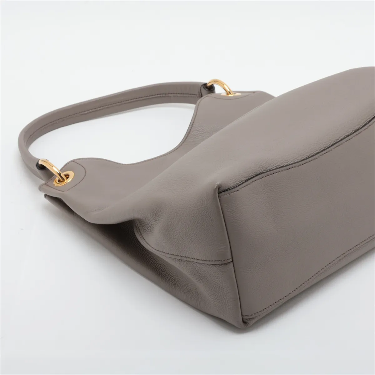 Vitello Daino Leather Shoulder Bag, Beige — view 4