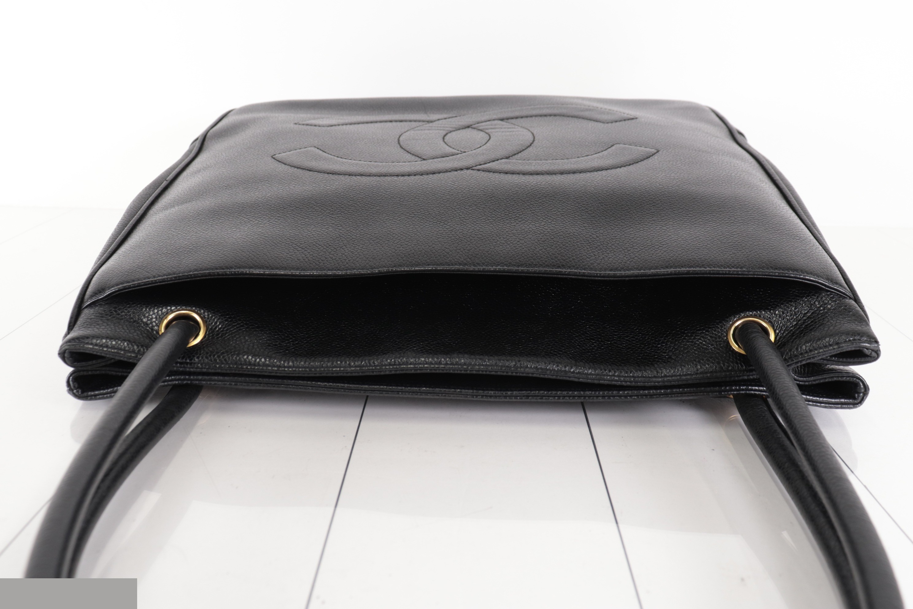 Deca Coco Caviar Tote Bag with 3 Pouches - Unit #3 — view 6