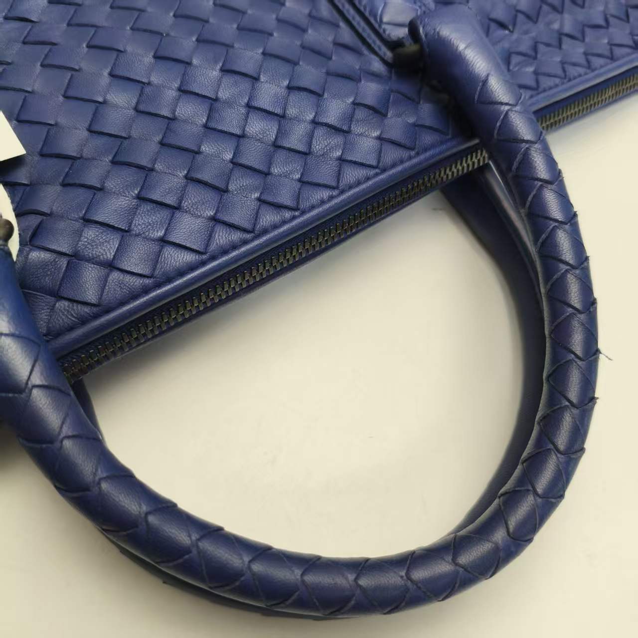 【*Shipped from: China*】BOTTEGA VENETA Lambskin Handbag — view 7