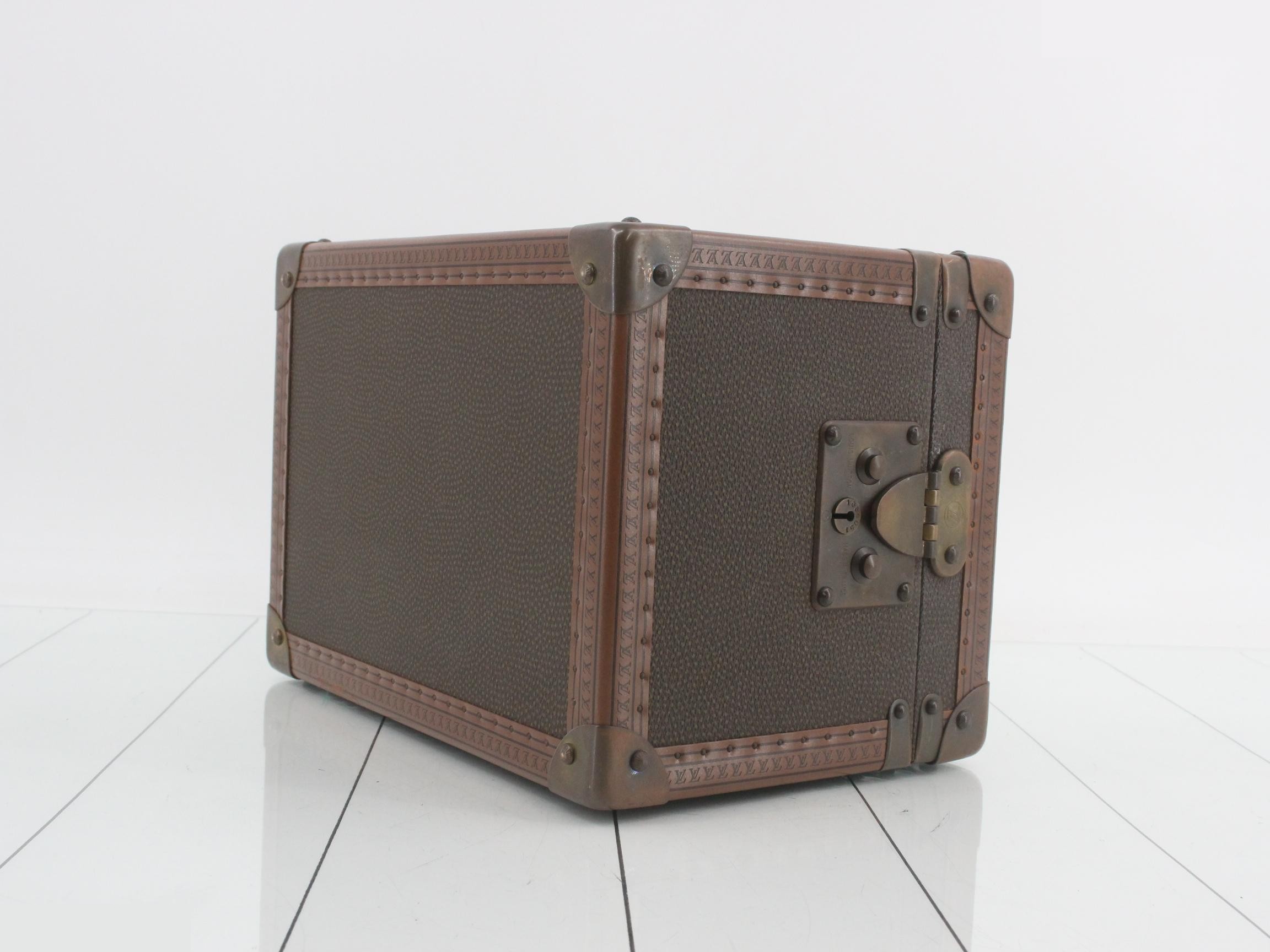 Boîte Flacon Case — view 6