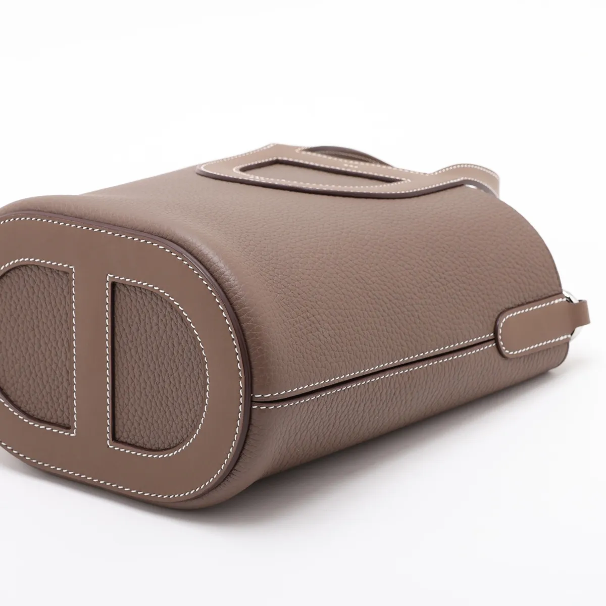 [Individually packaged] Hermes In the Loop 18 Taurillon Clemence x Veau Swift Etoupe Silver Hardware W: 2024 — view 3