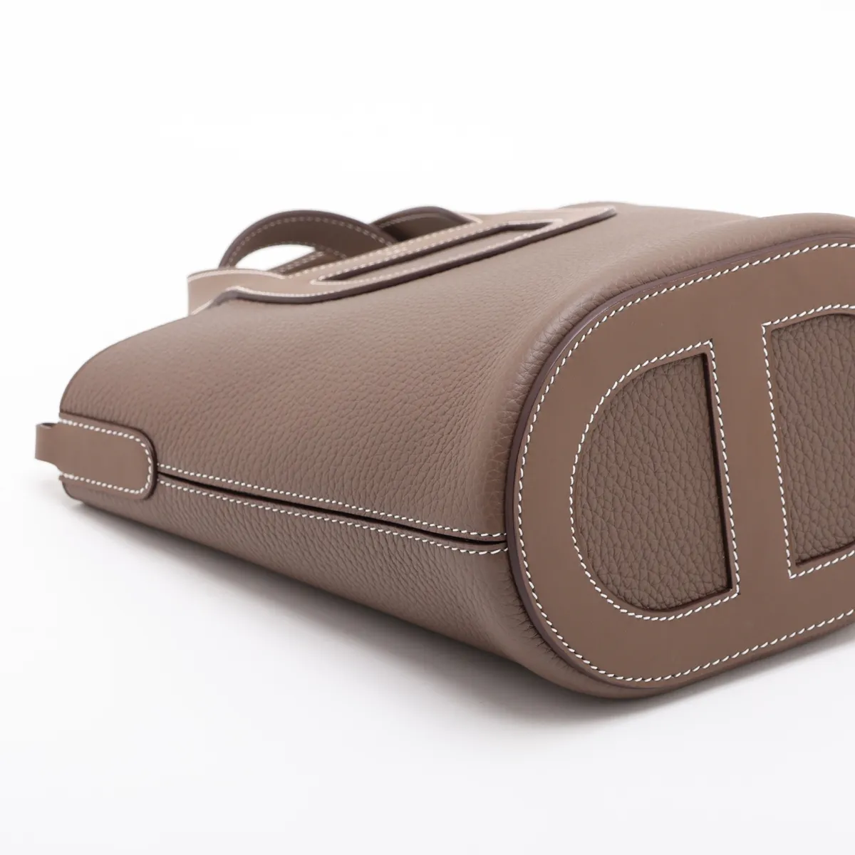 [Individually packaged] Hermes In the Loop 18 Taurillon Clemence x Veau Swift Etoupe Silver Hardware W: 2024 — view 4