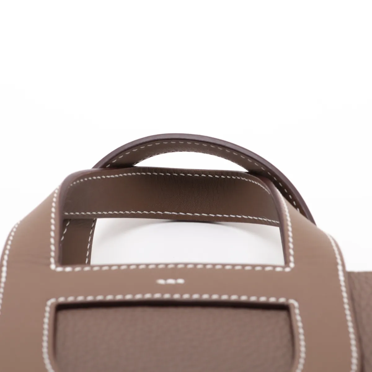 [Individually packaged] Hermes In the Loop 18 Taurillon Clemence x Veau Swift Etoupe Silver Hardware W: 2024 — view 6