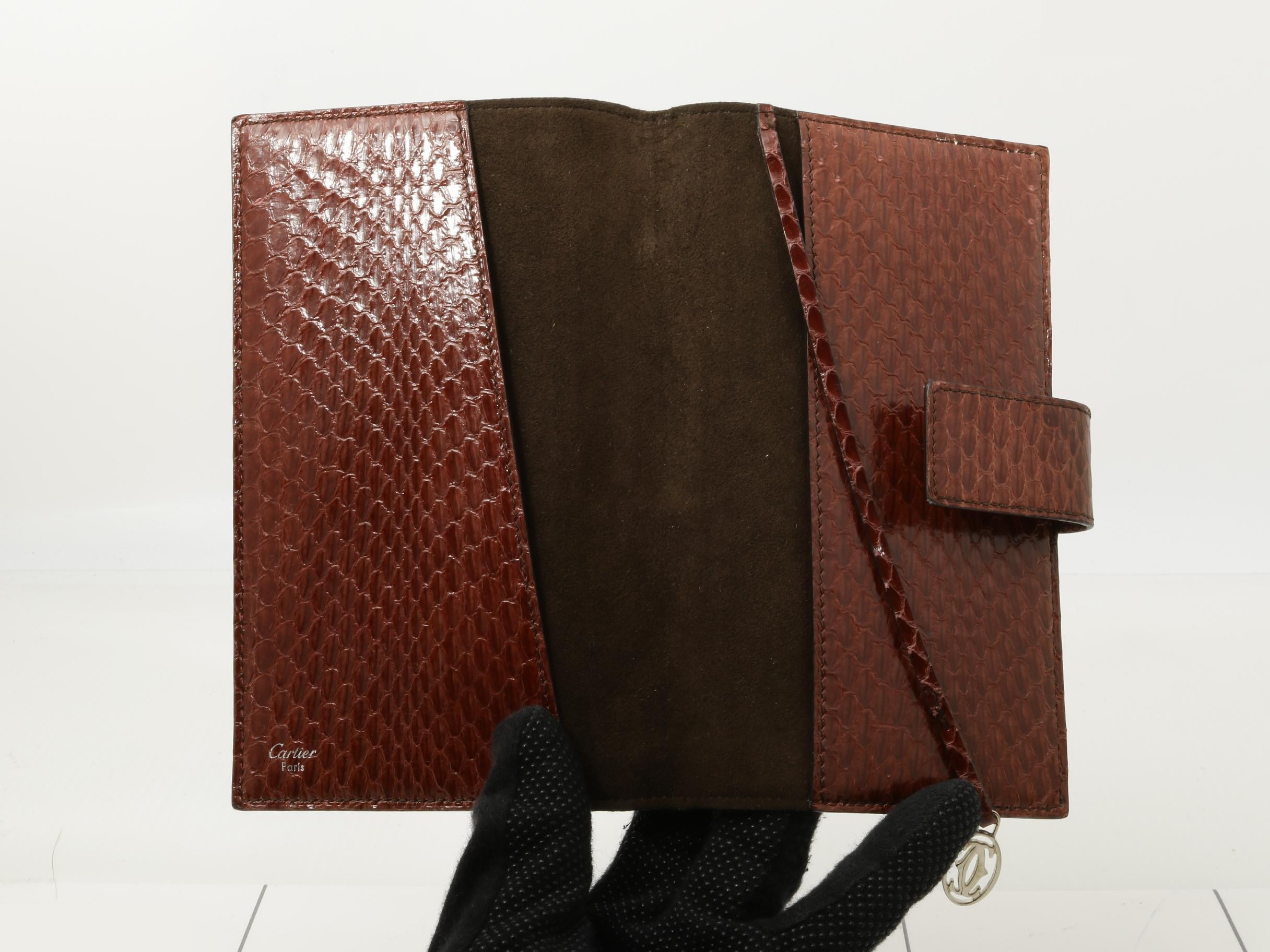 Other lines: Bags, notebook covers, card cases, etc. - Python — view 4