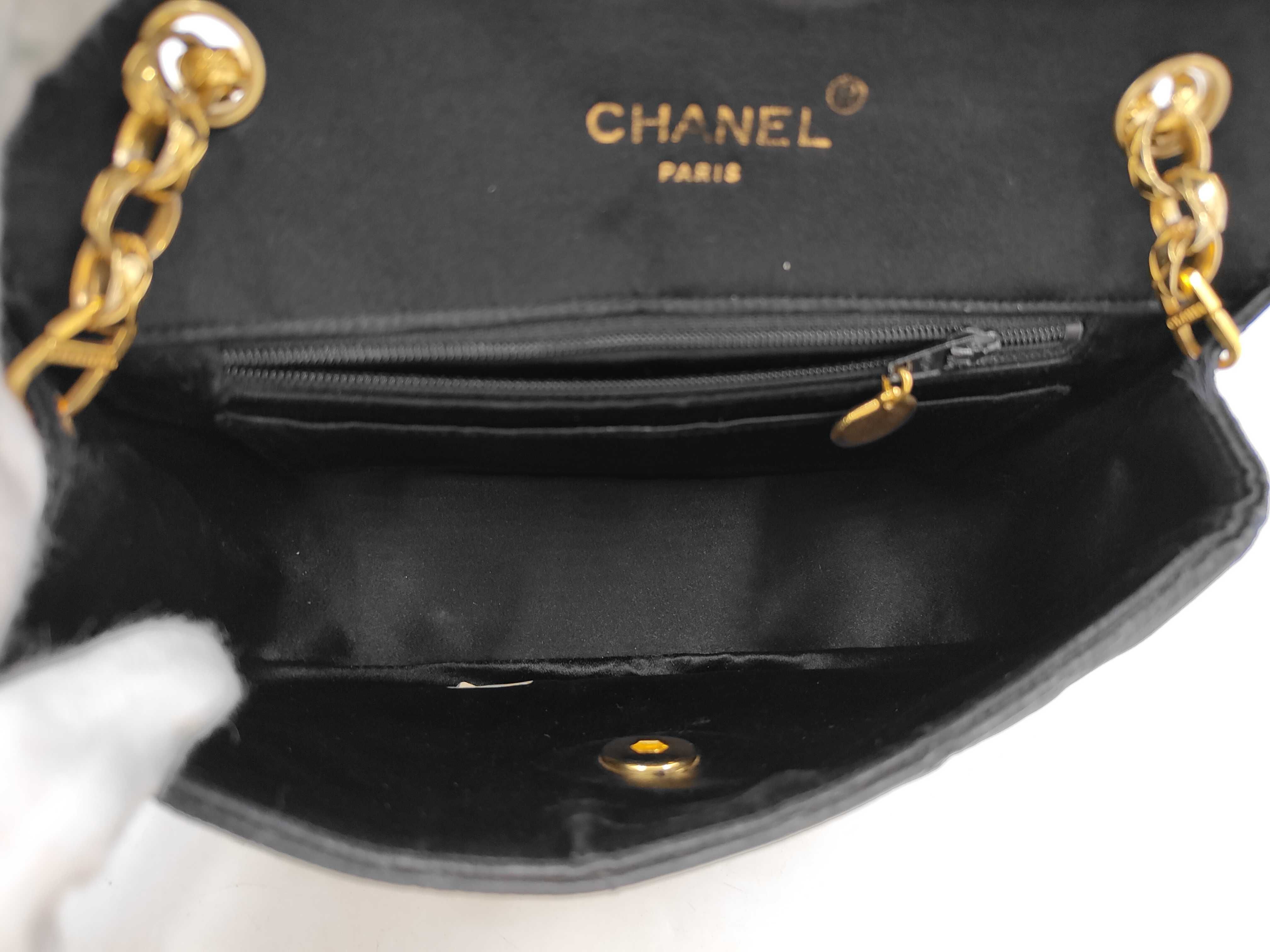 Black Chain Shoulder Bag — view 10