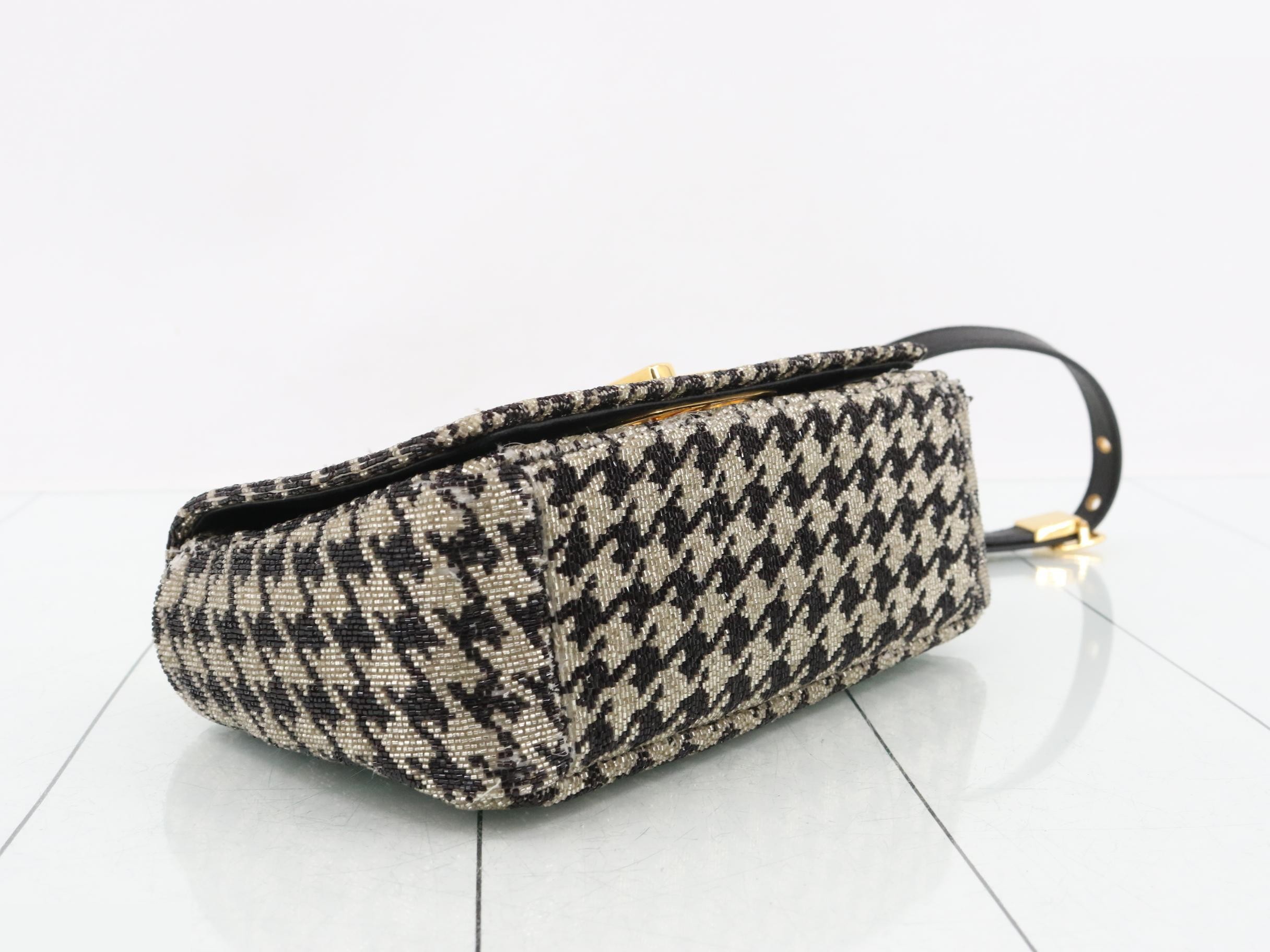 Caro Small Bag Shoulder Bag — view 5
