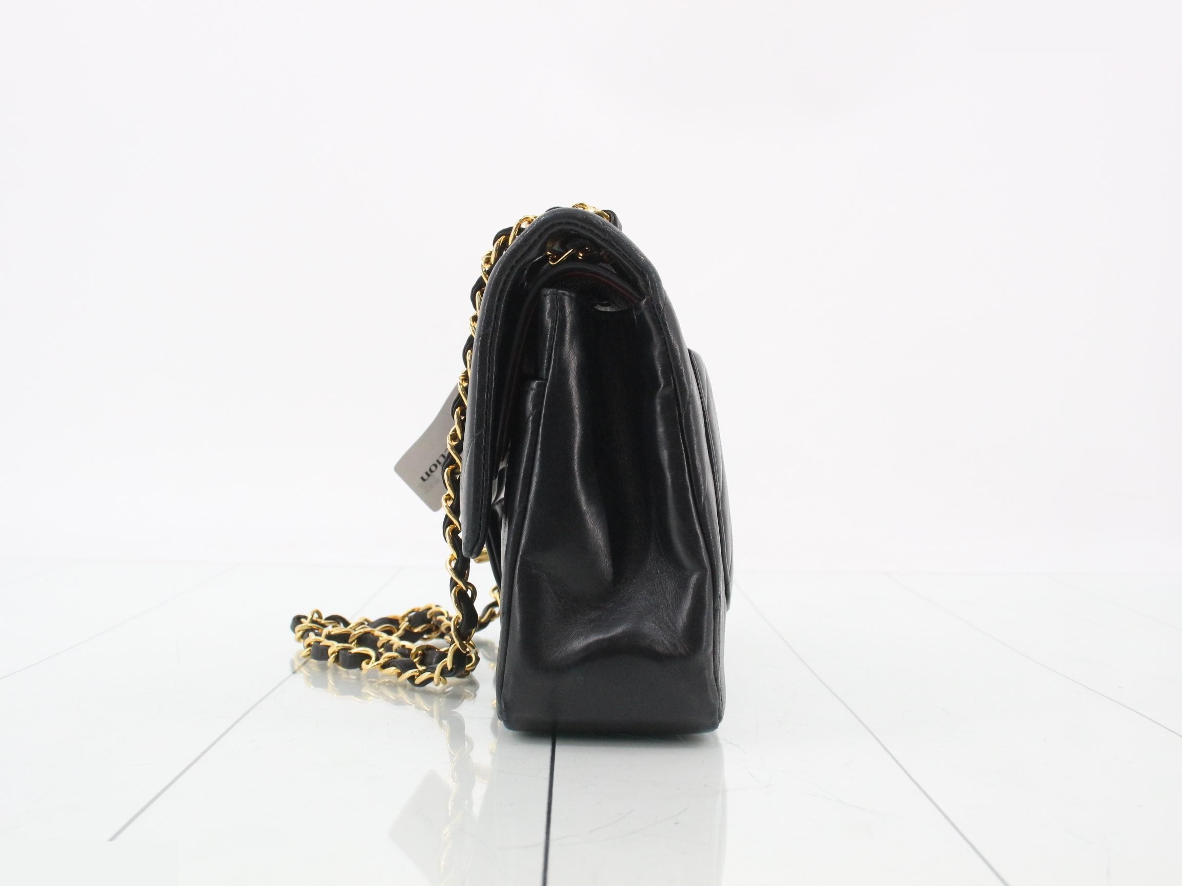 Chain shoulder bag with V-stitch — view 3