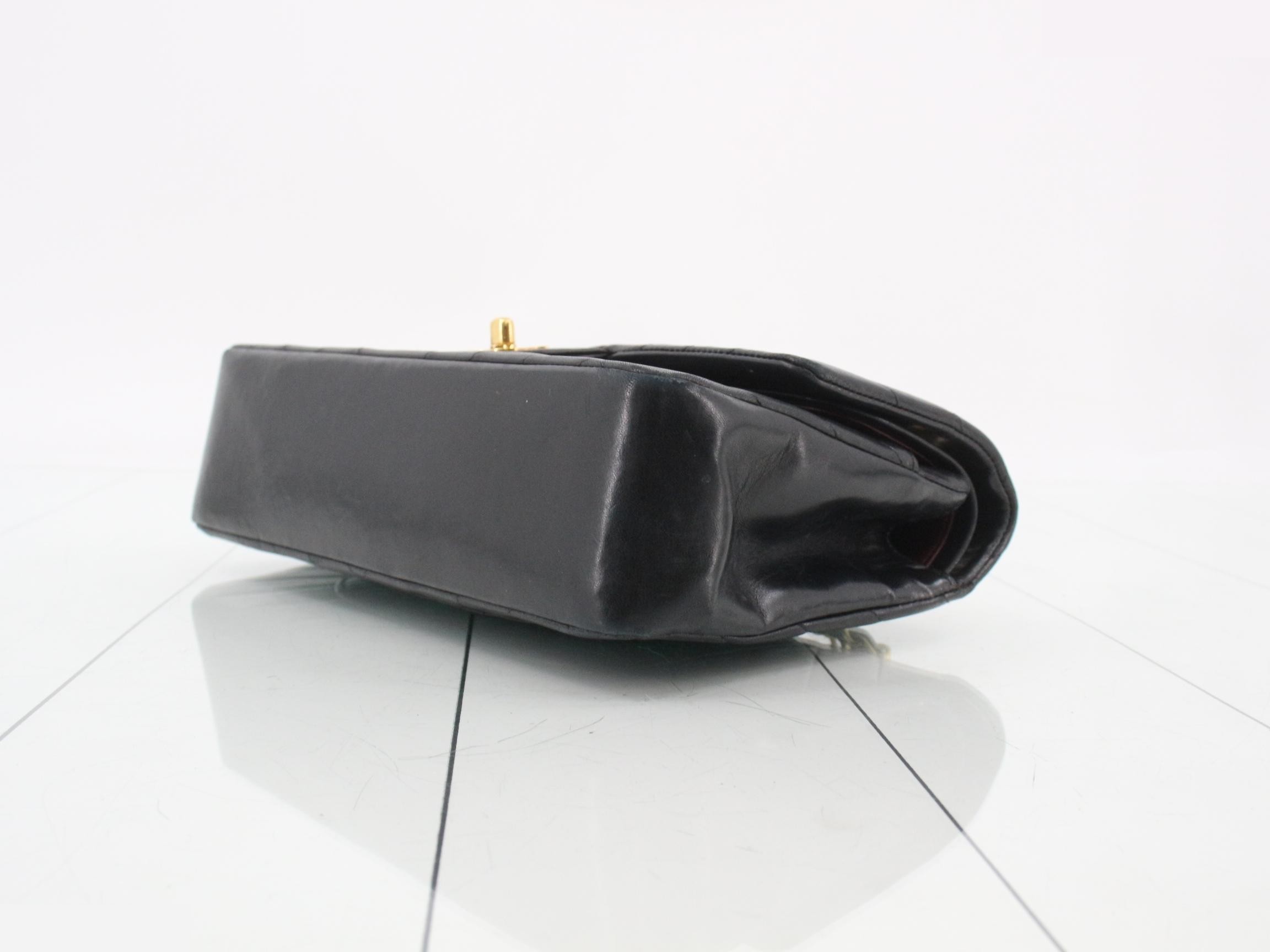 Chain shoulder bag with V-stitch — view 6