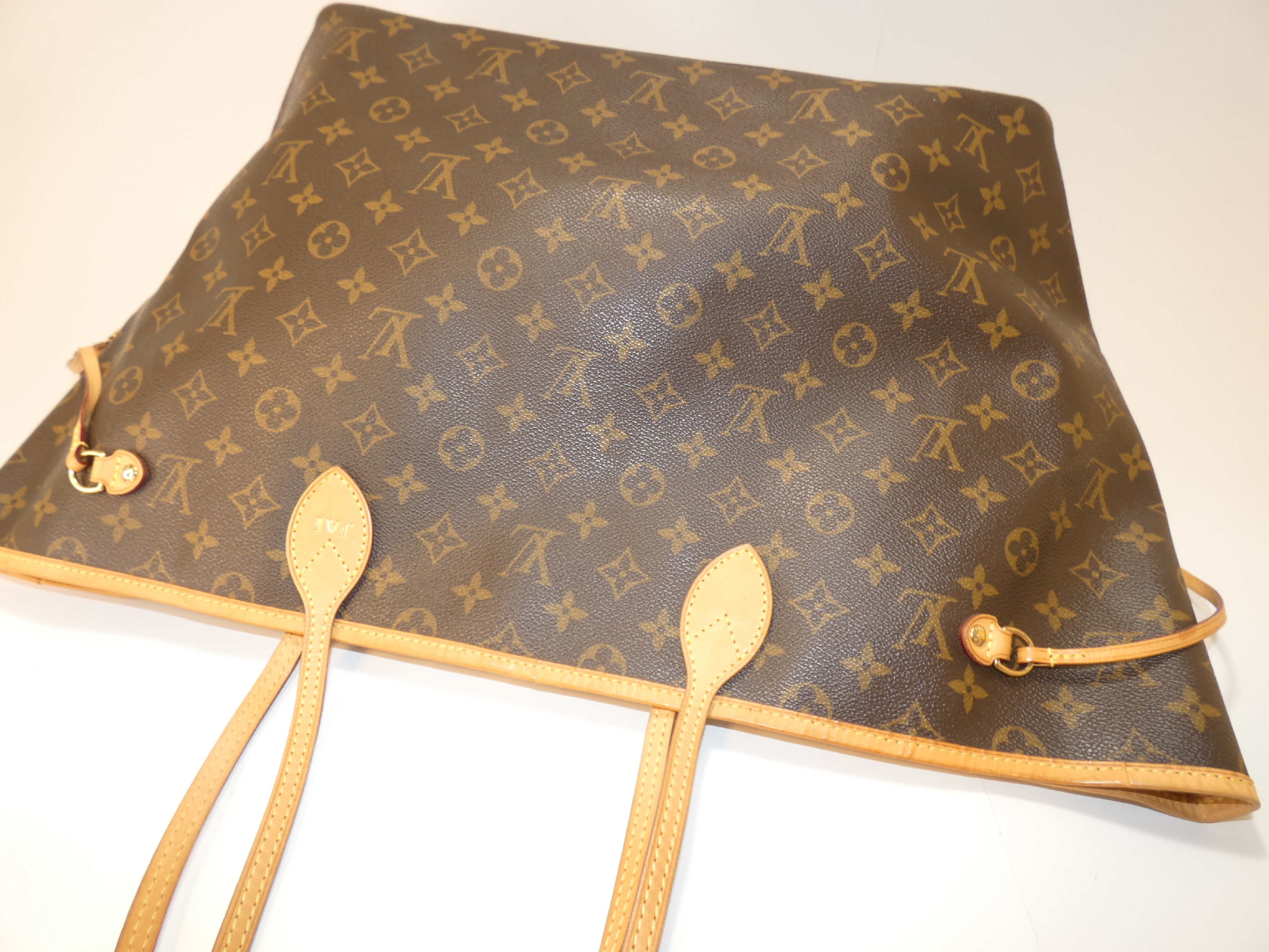 Neverfull Monogram Tote Bag — view 3