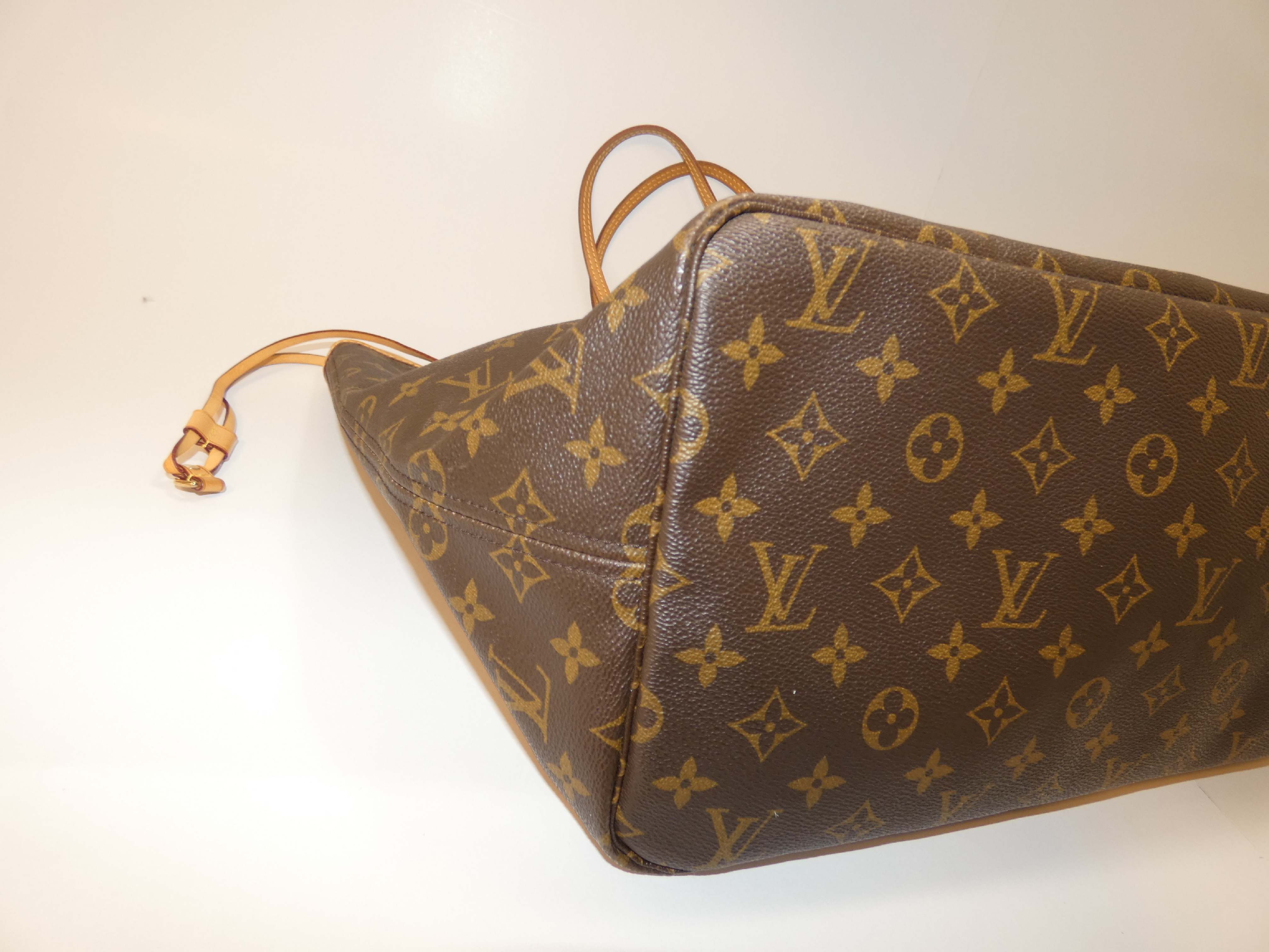 Neverfull Monogram Tote Bag — view 6