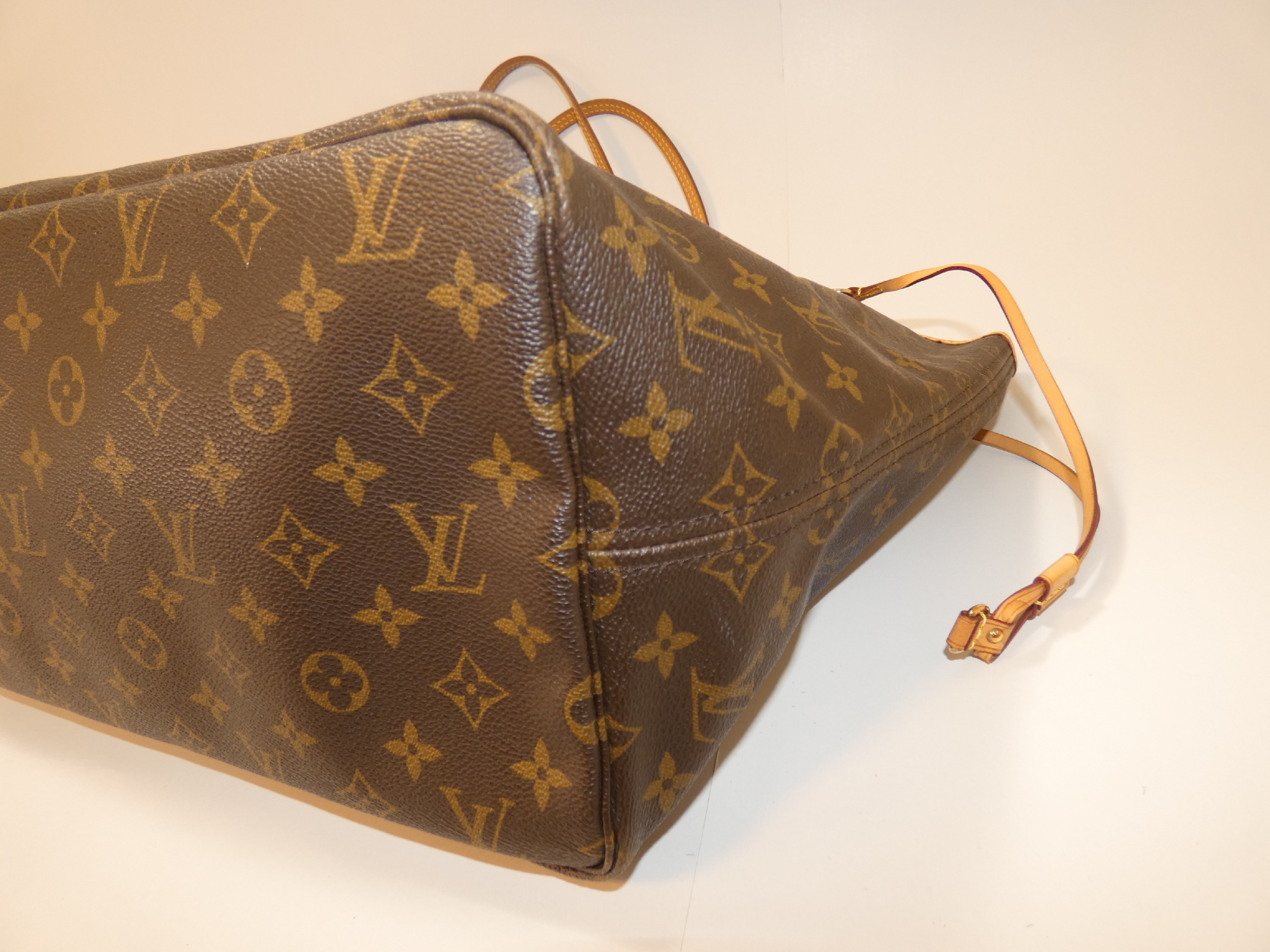 Neverfull Monogram Tote Bag — view 7