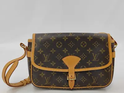 Sologne Shoulder Bag Monogram M42250
