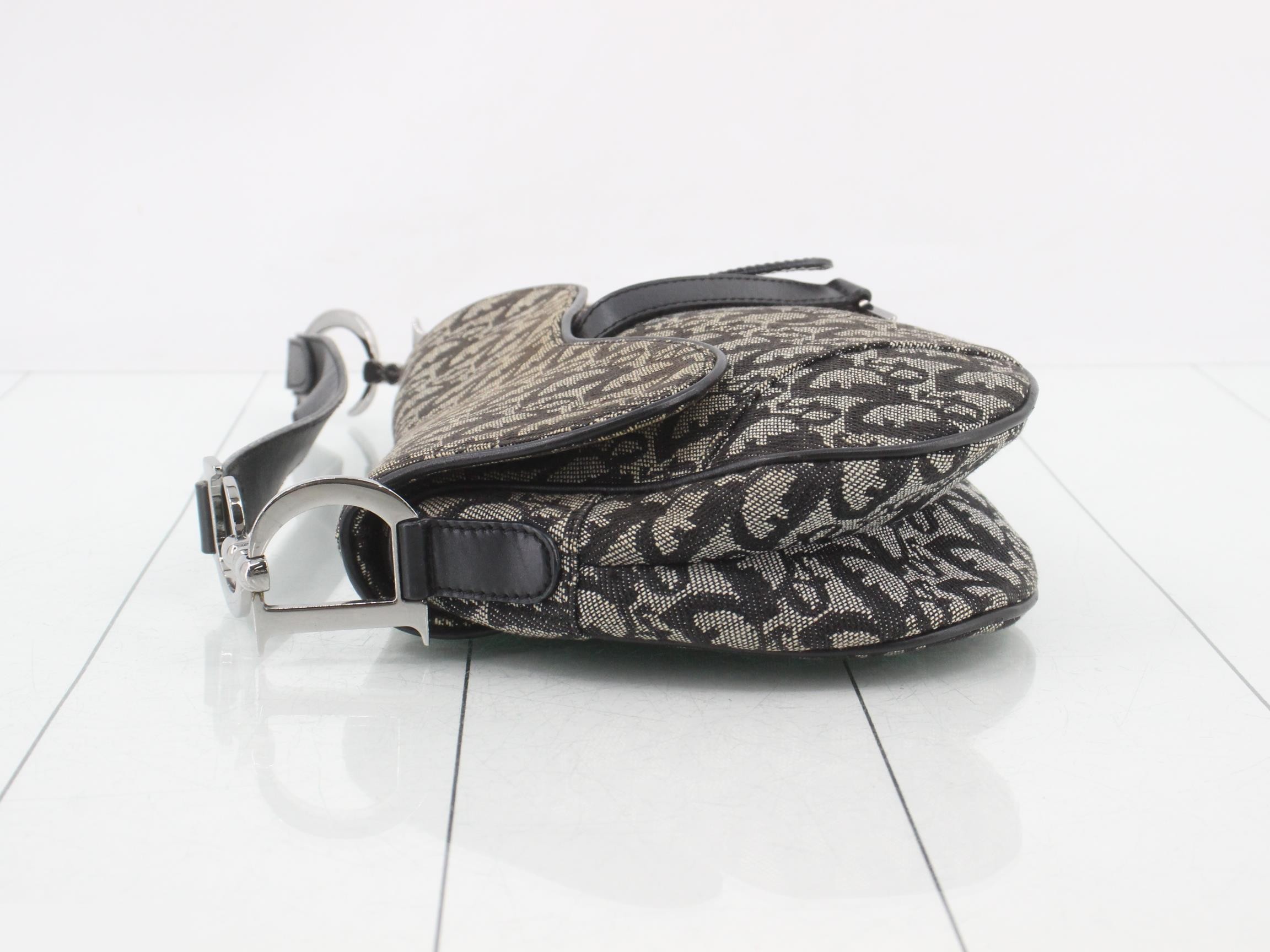 Trotter (bag) - Handbag - Saddle - Black — view 4