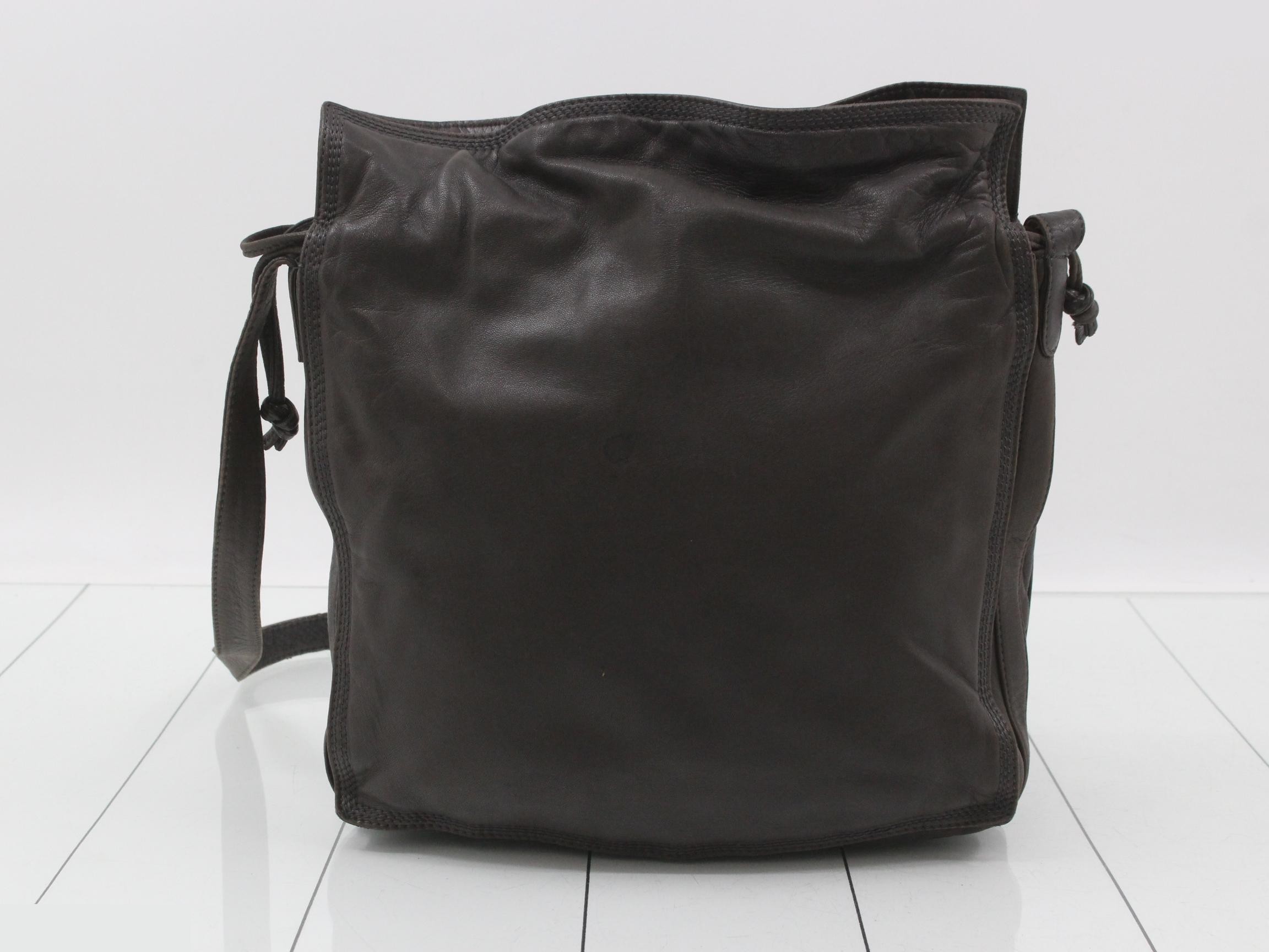 Leather shoulder bag, flamenco style — view 2