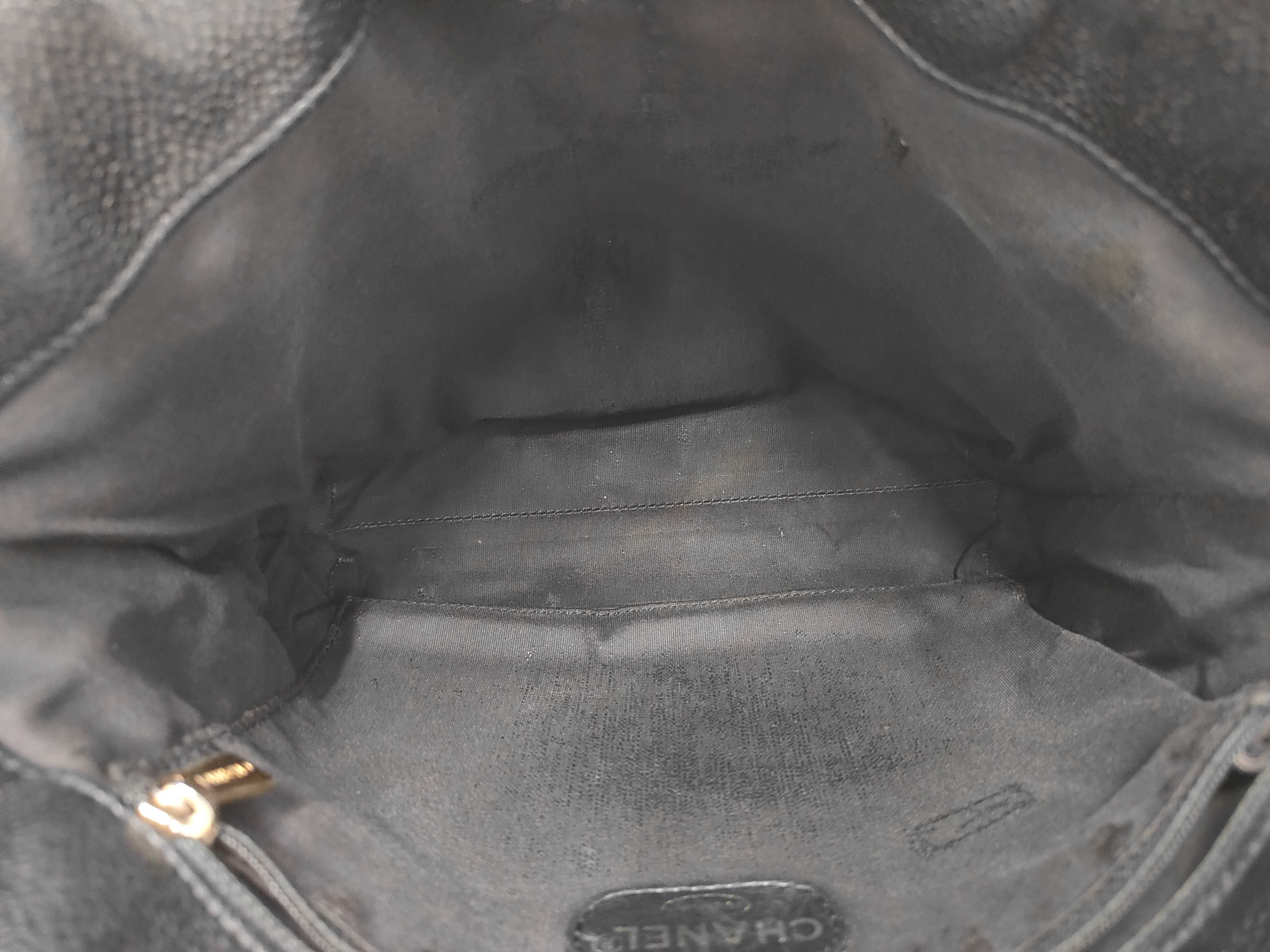 Caviar Skin Handbag, with original seal, serial number in the 6th range. — view 8