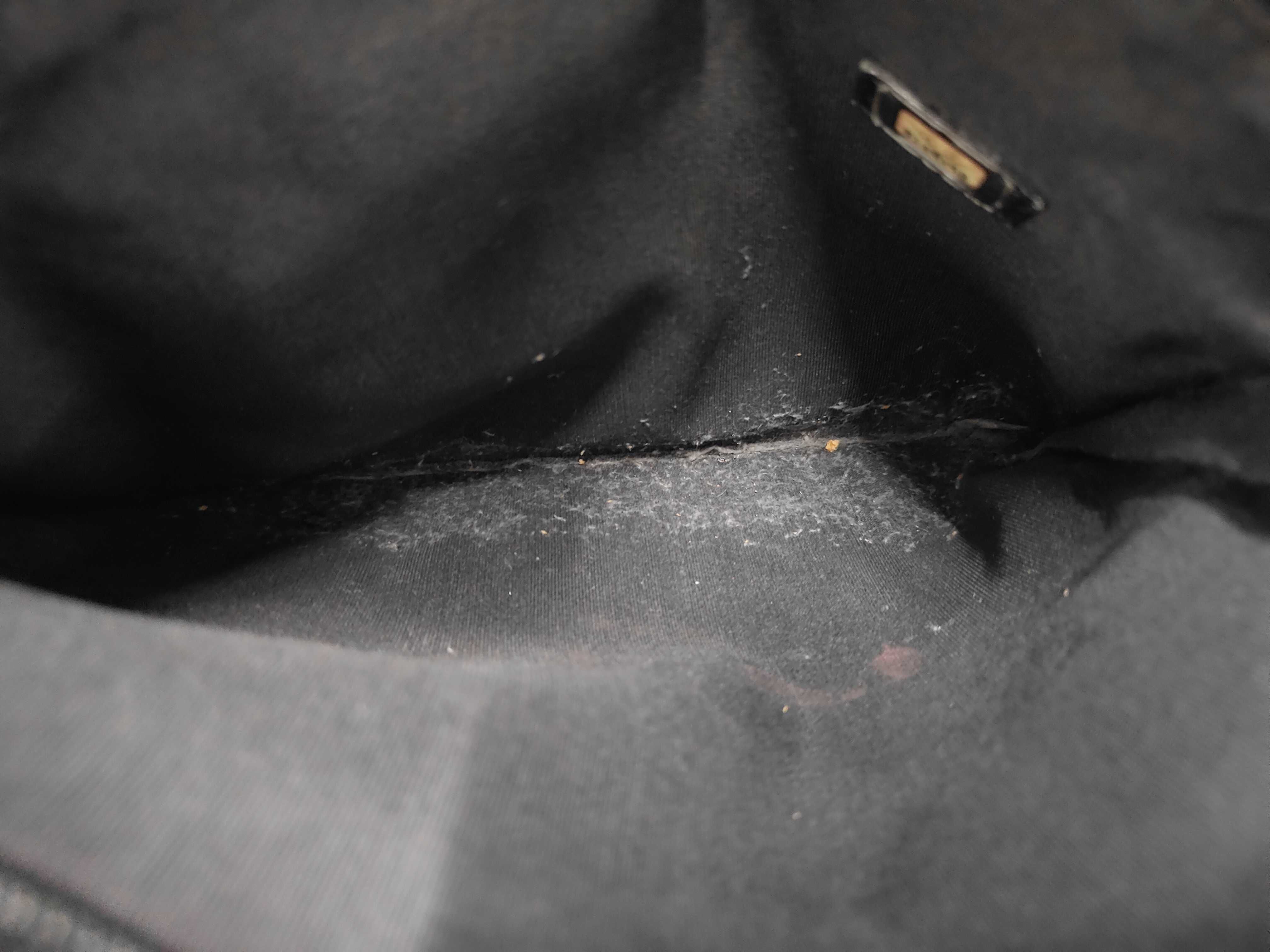 Caviar Skin Handbag, with original seal, serial number in the 6th range. — view 10