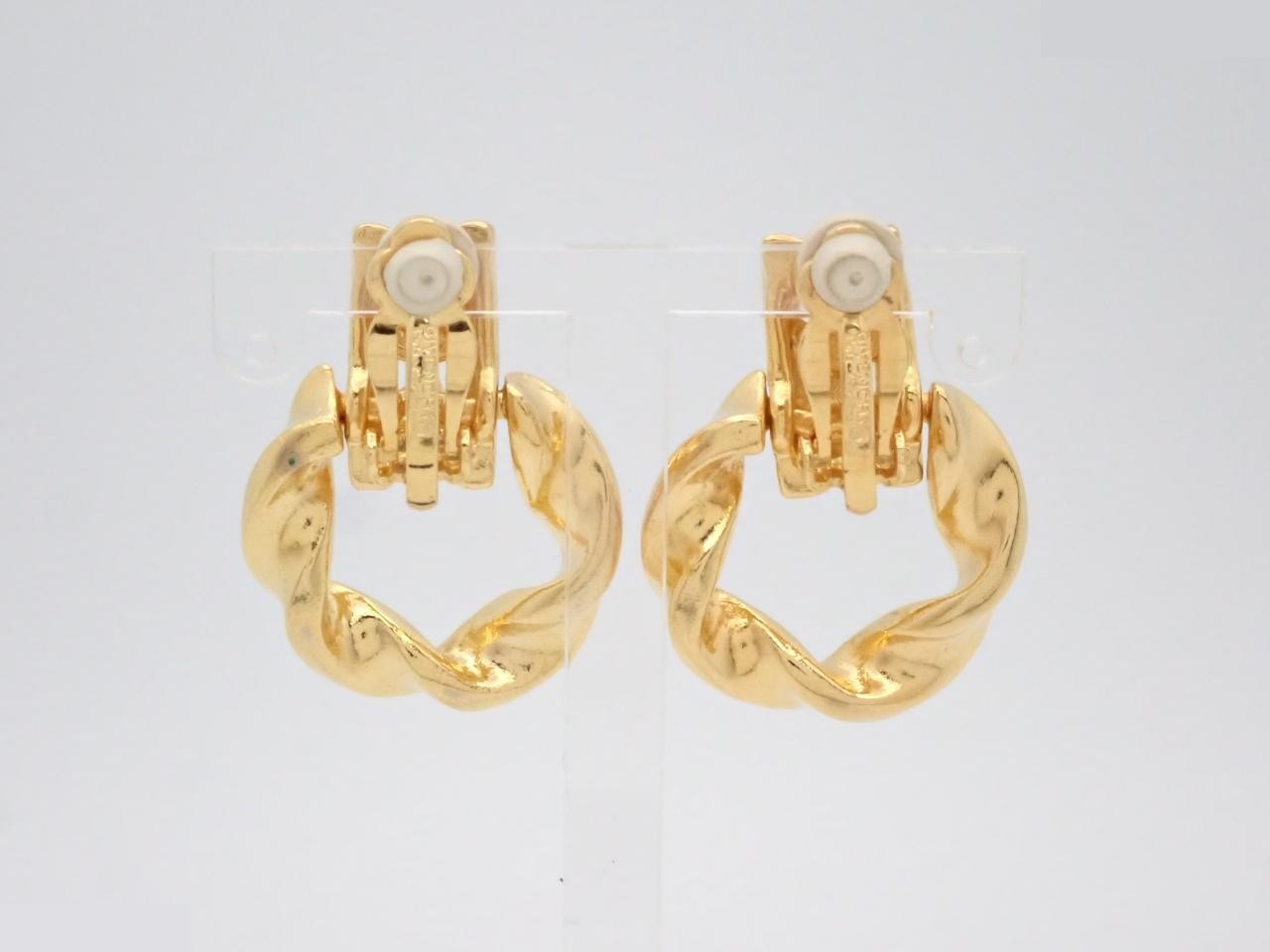 Other lines: Precious metals and earrings — view 2