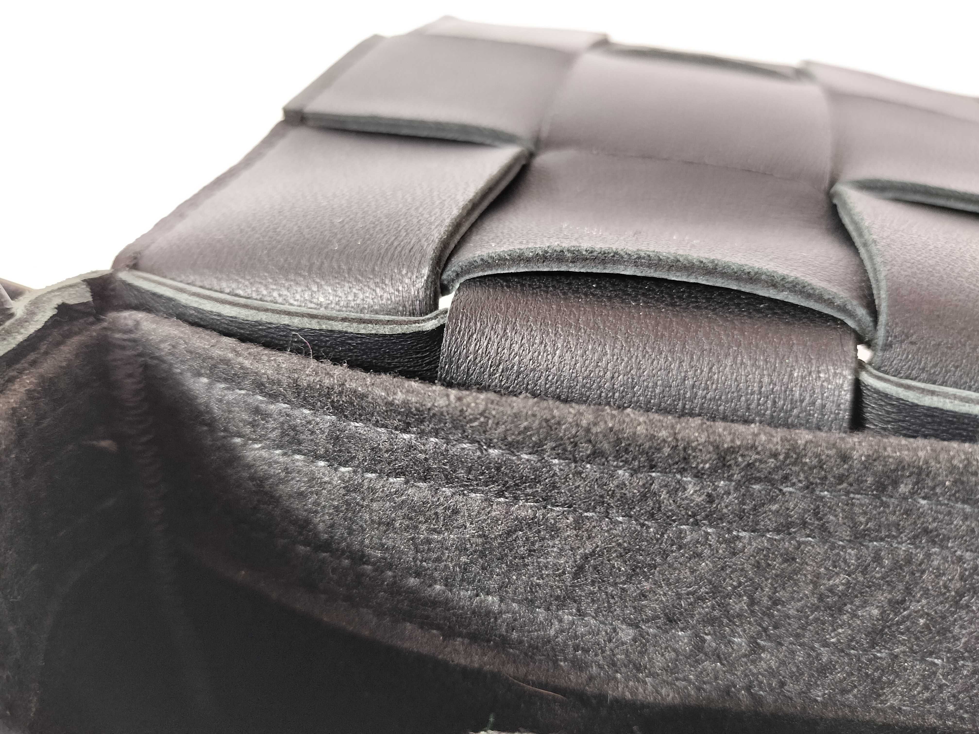Intrecciato Bag Cassette Shoulder Mini — view 11