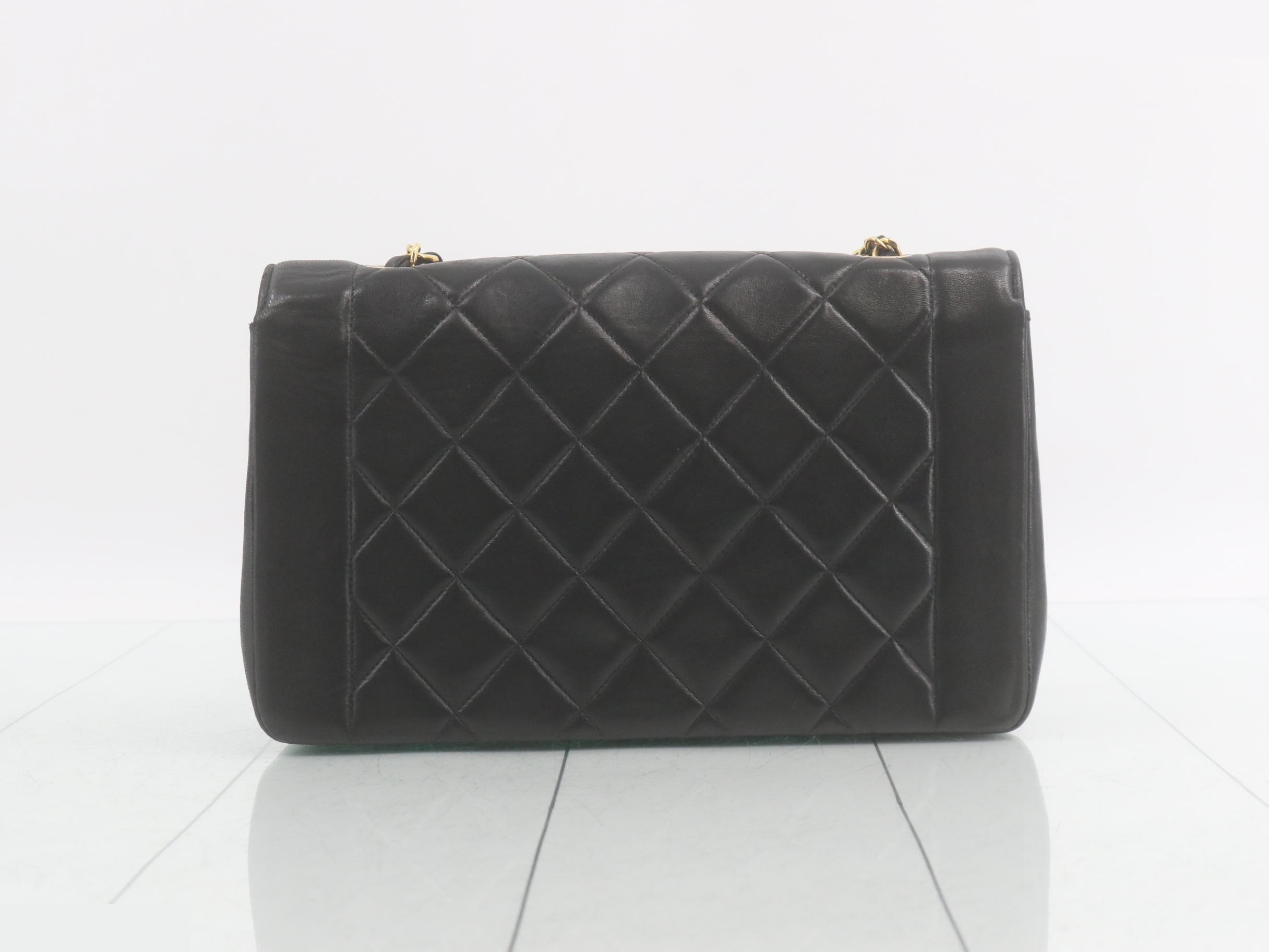 Diana 25 Lamb Chain Shoulder Bag with Seal Card — view 2