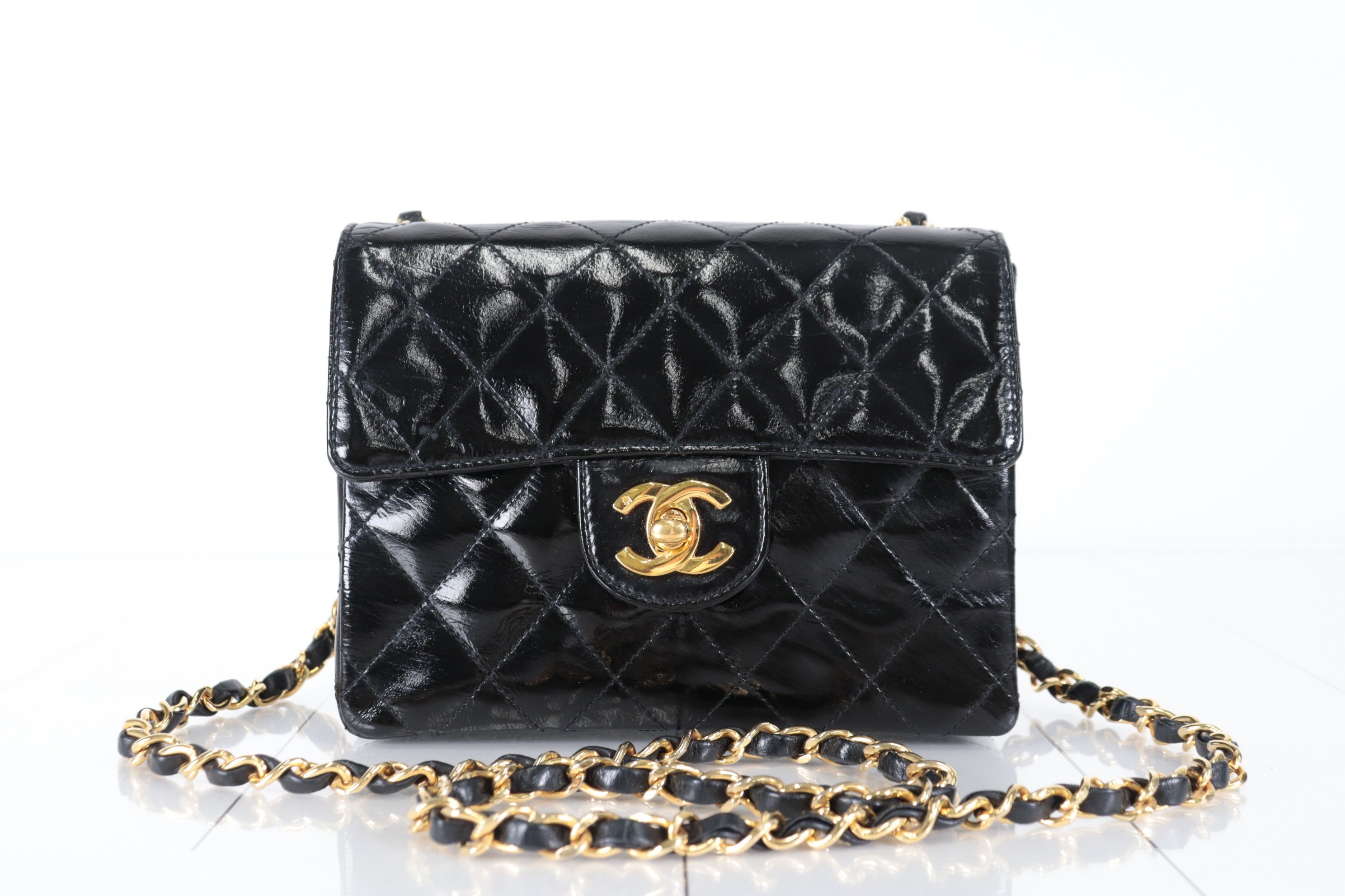 Minimat Patent Chain Shoulder Bag, Unit 1 — view 2