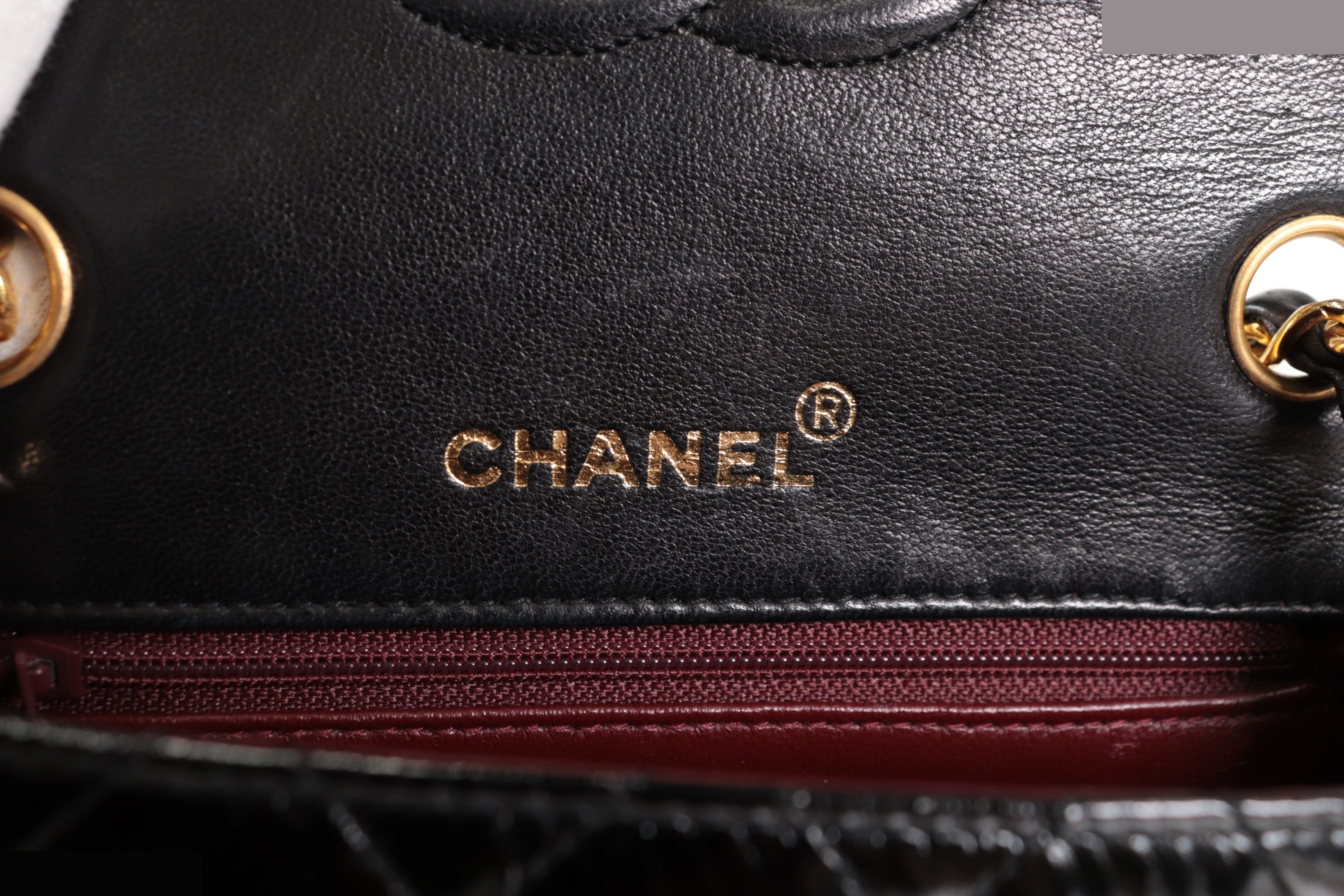 Minimat Patent Chain Shoulder Bag, Unit 1 — view 8