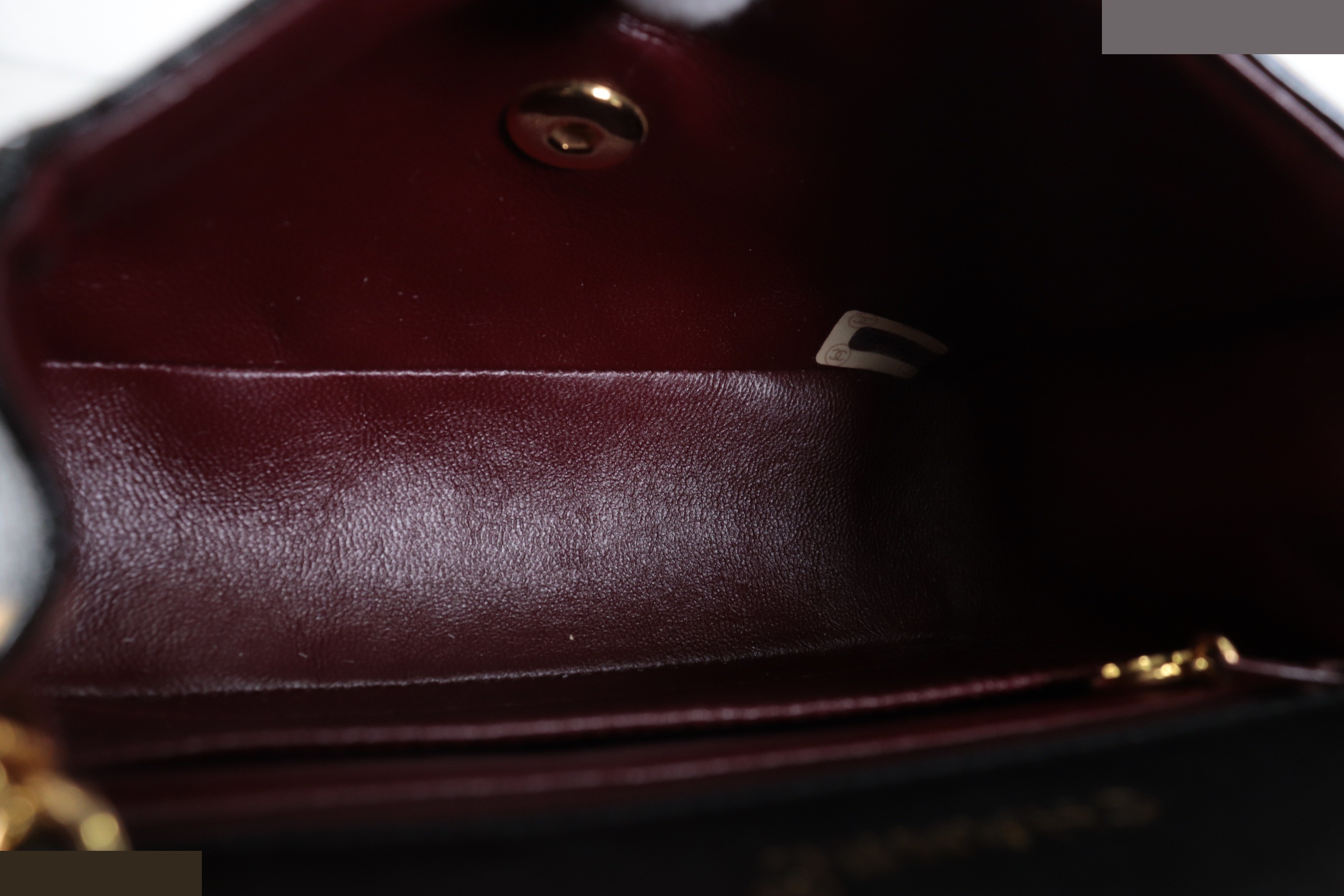 Minimat Patent Chain Shoulder Bag, Unit 1 — view 9