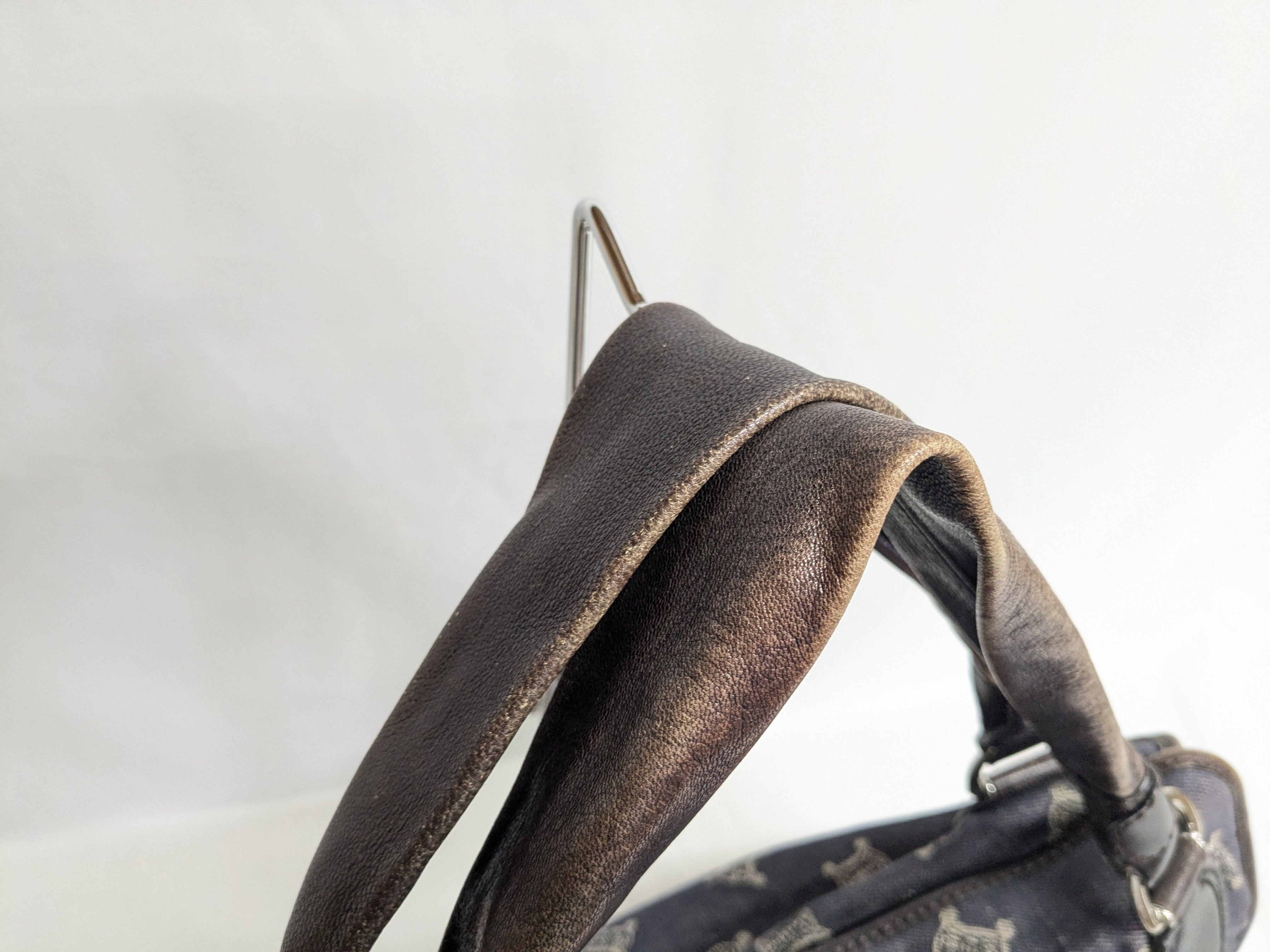 Triomphe Bittersweet Tote Bag — view 3