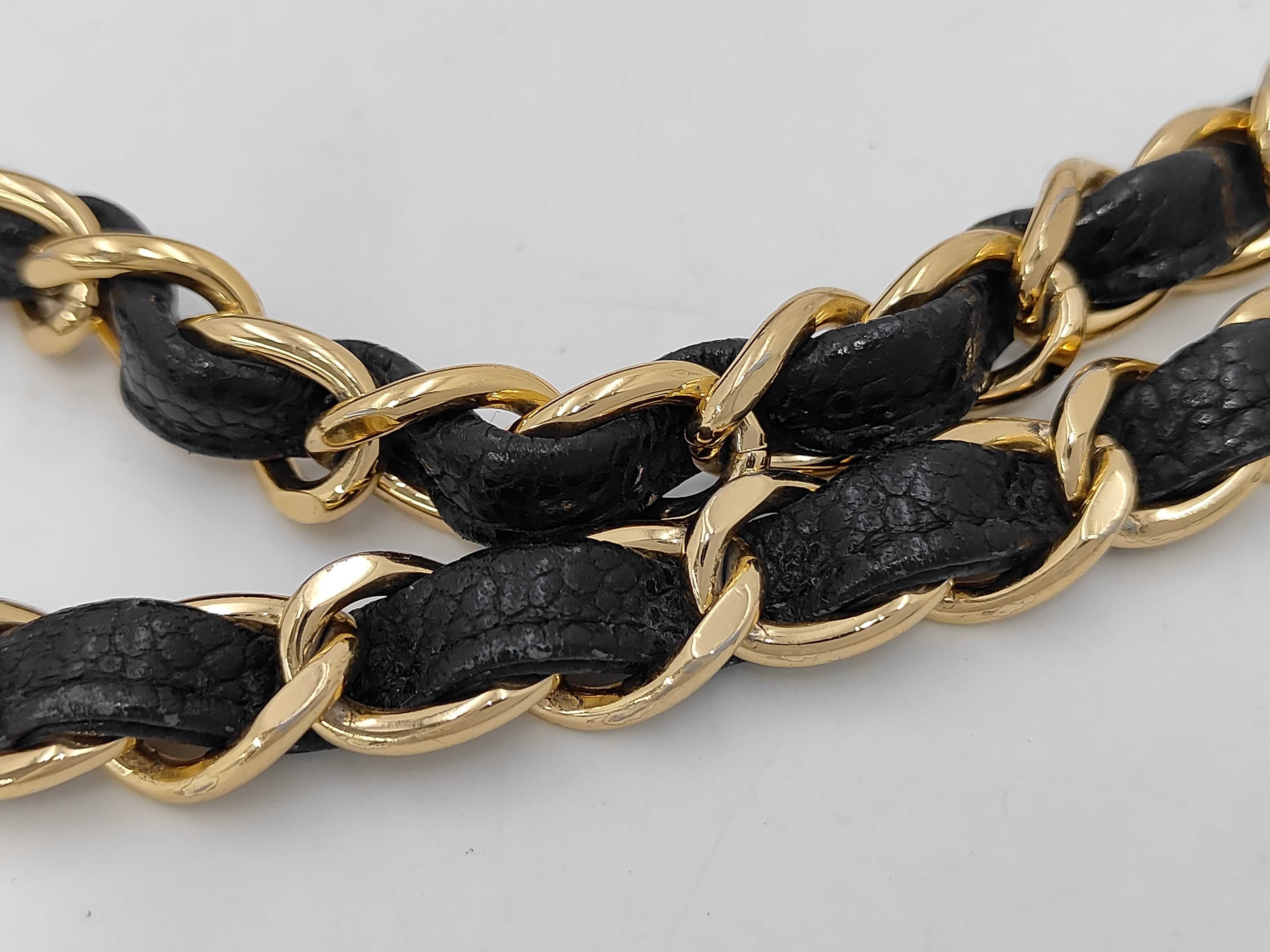 Matelassé Caviar Skin Chain Shoulder Bag — view 4