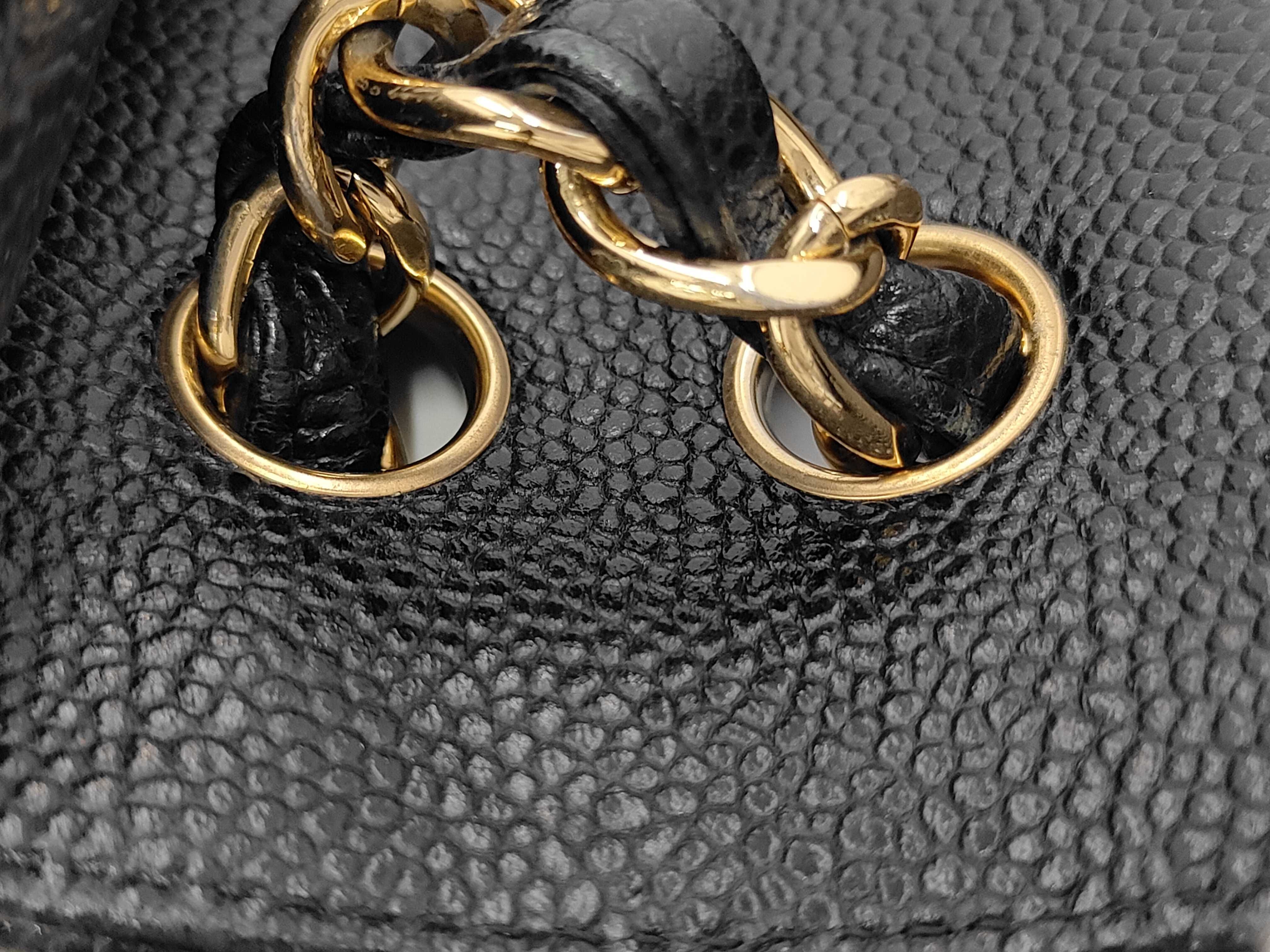 Matelassé Caviar Skin Chain Shoulder Bag — view 5