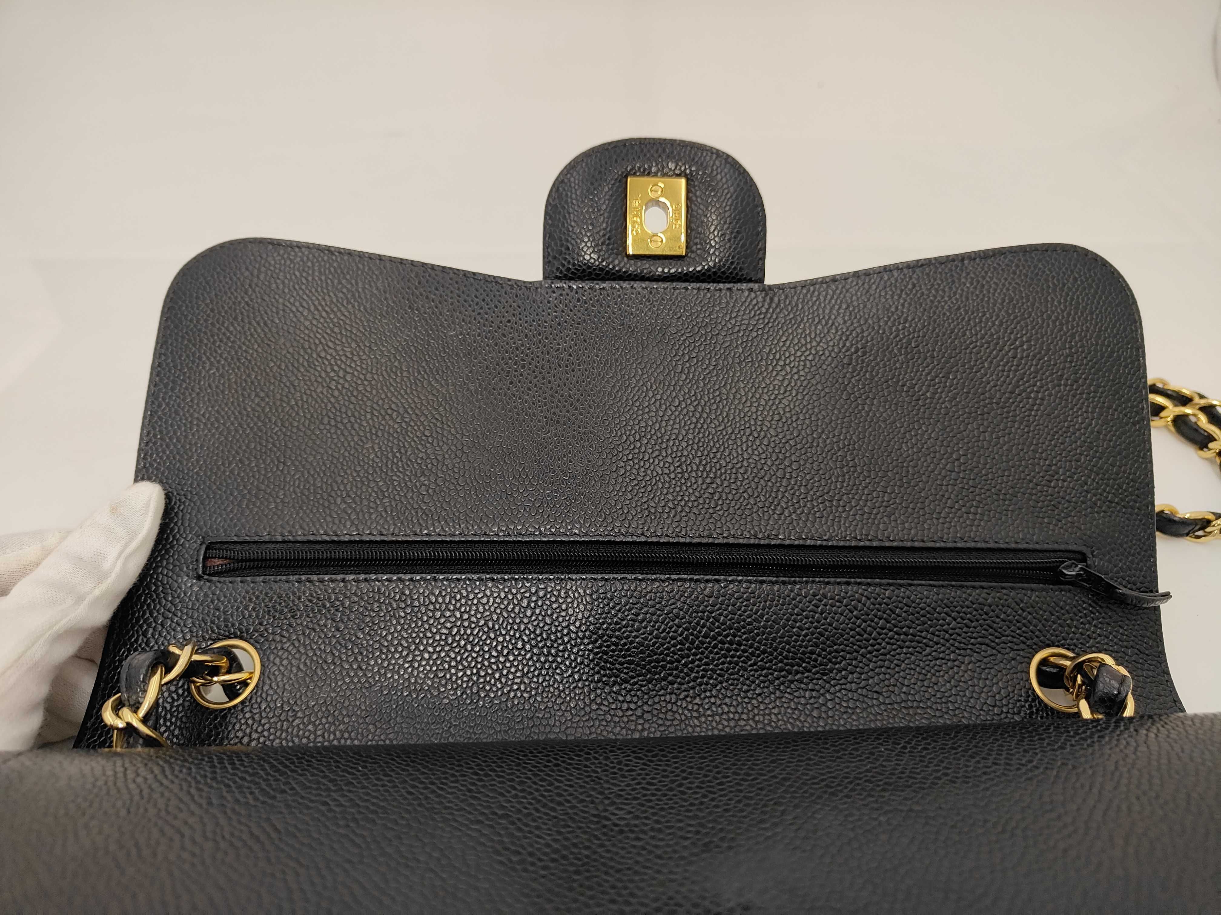 Matelassé Caviar Skin Chain Shoulder Bag — view 8
