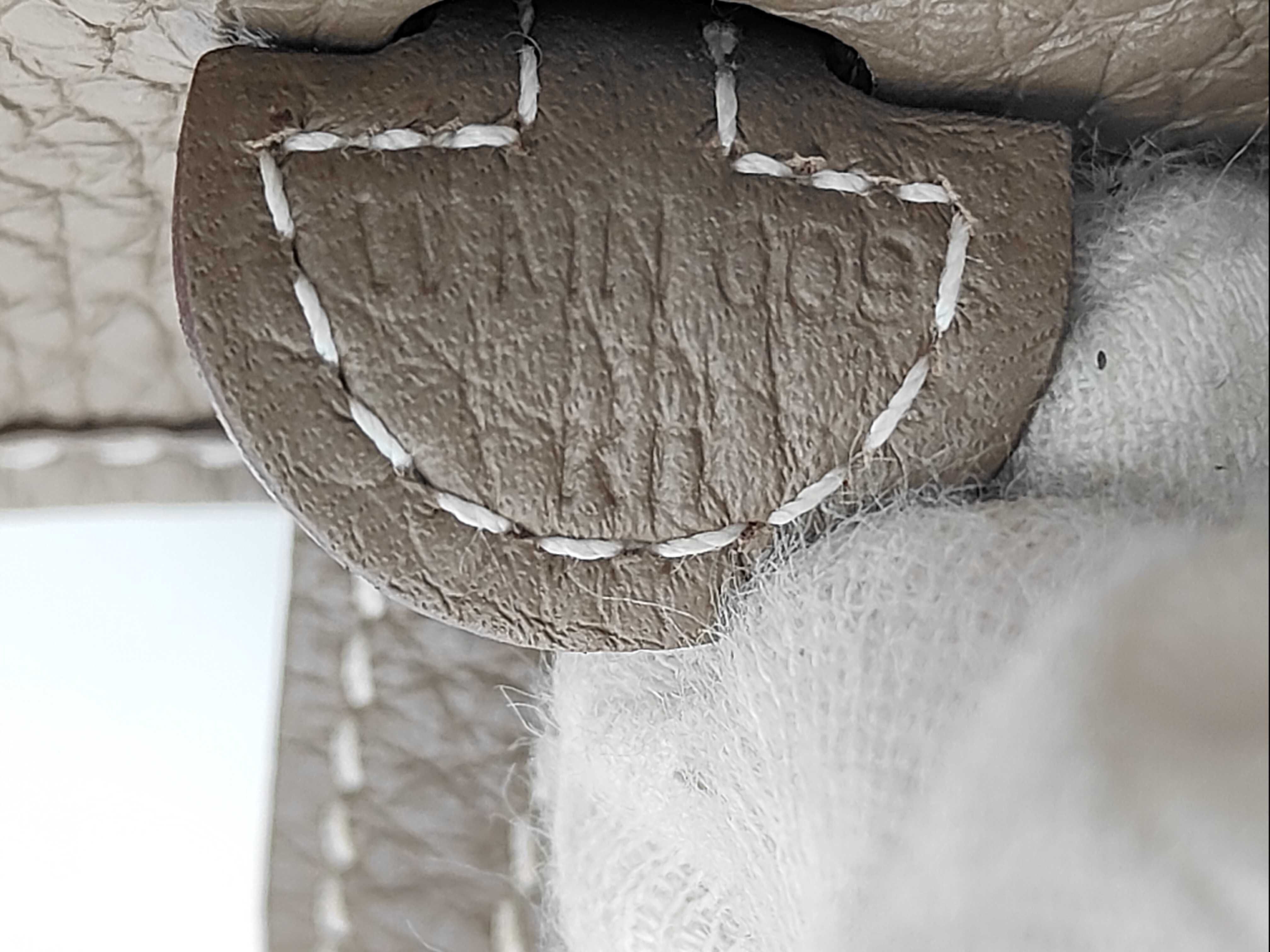 Evelyne 16 TPM Amazon Taurillon Etoupe GD Hardware W Stamp Shoulder Bag — view 9