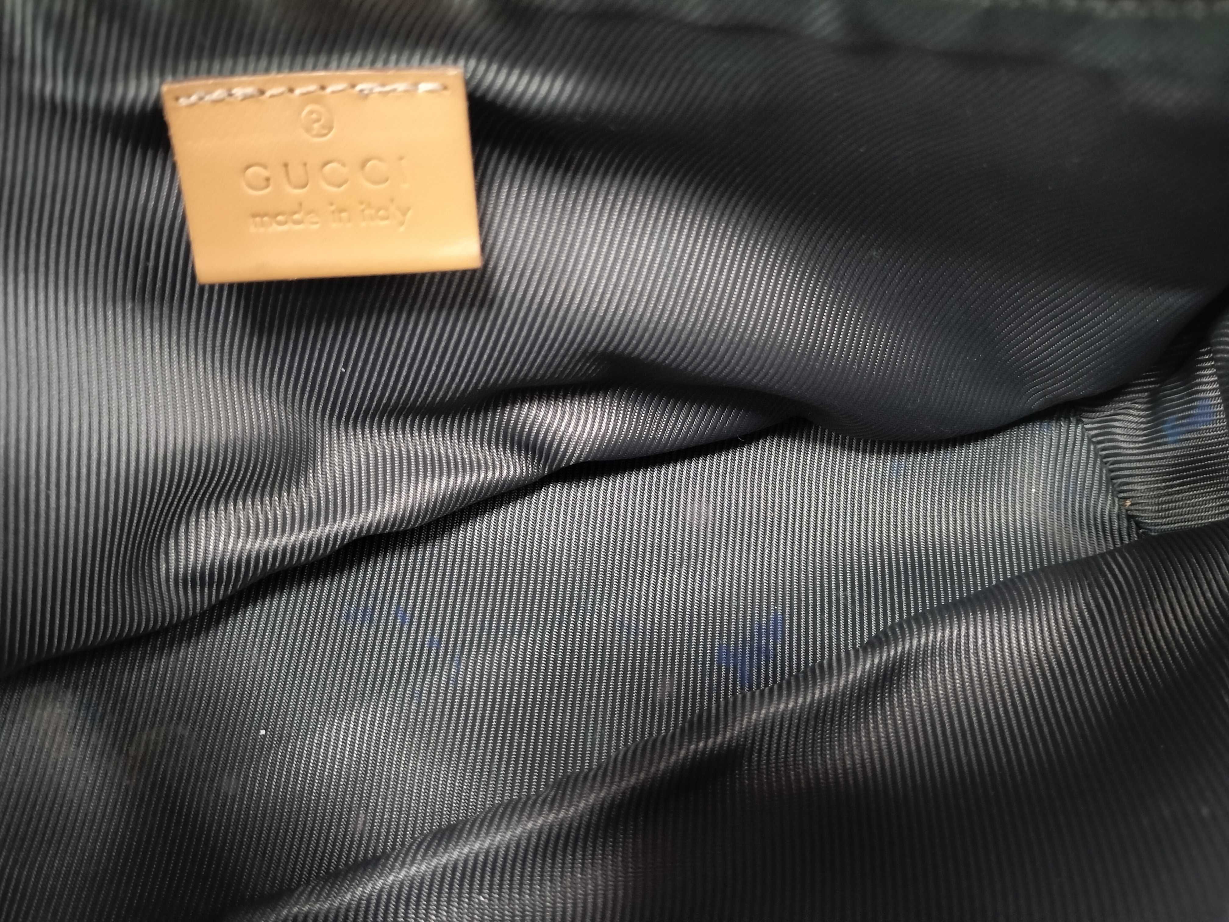 GG Canvas Handbag, Gucci Handbag with GG Pattern Canvas — view 12