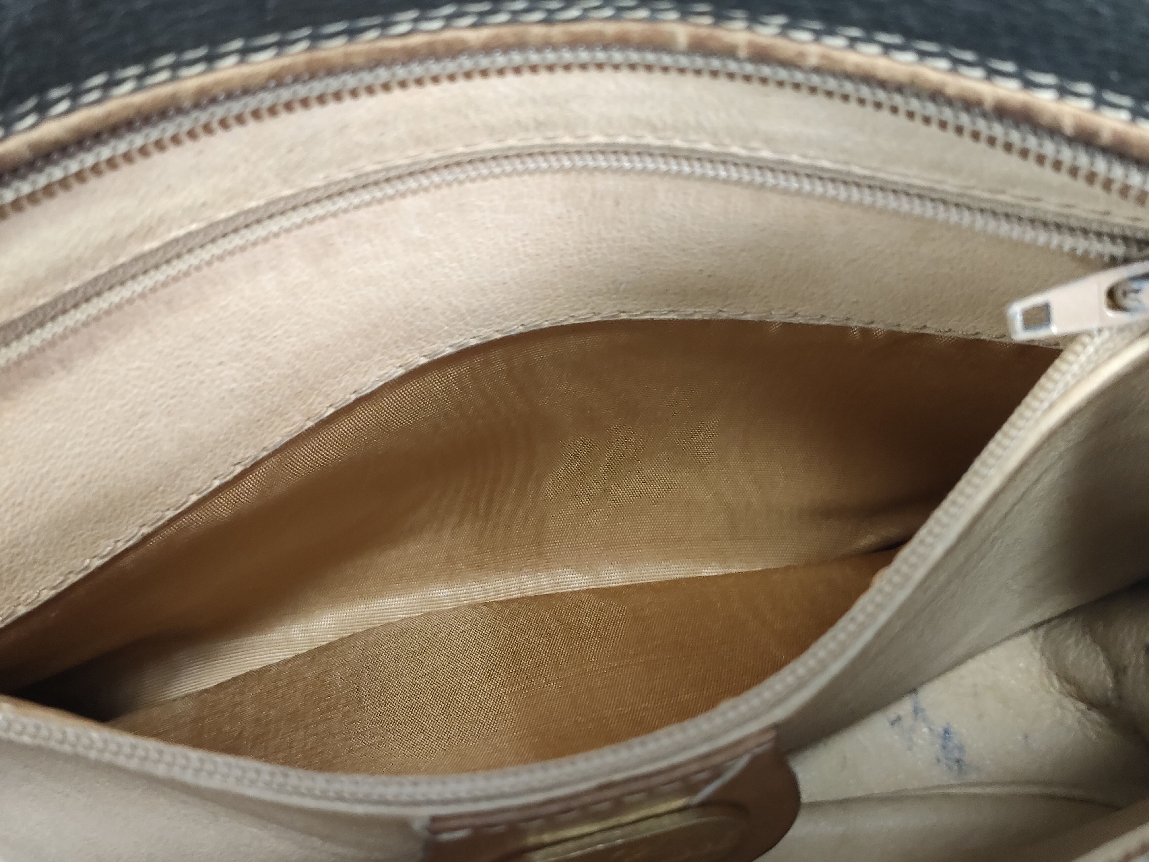 Old Shoulder Bag — view 13