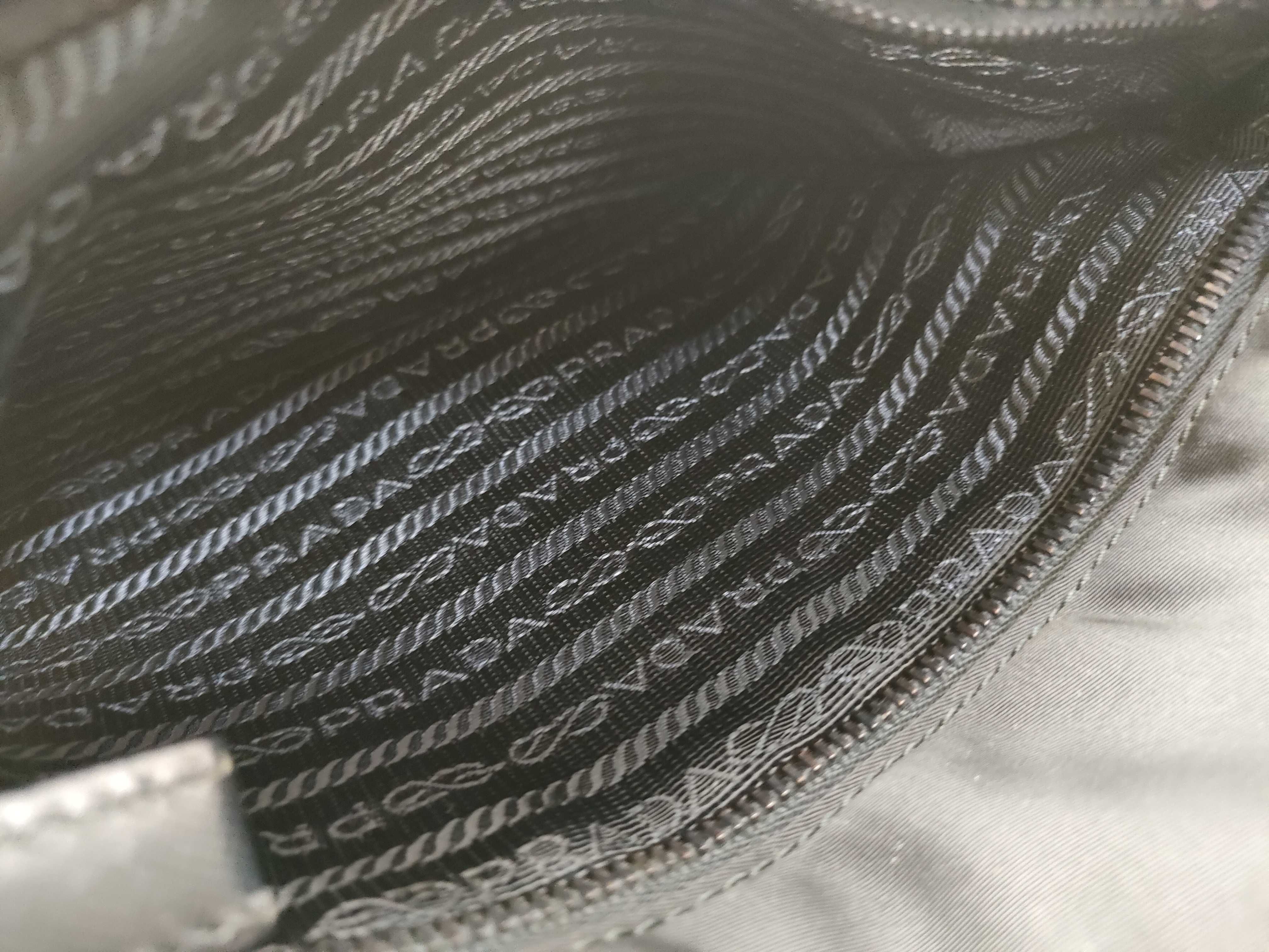 SG-Prada Messenger Bag Nylon x Leather Shoulder Bag Black — view 15