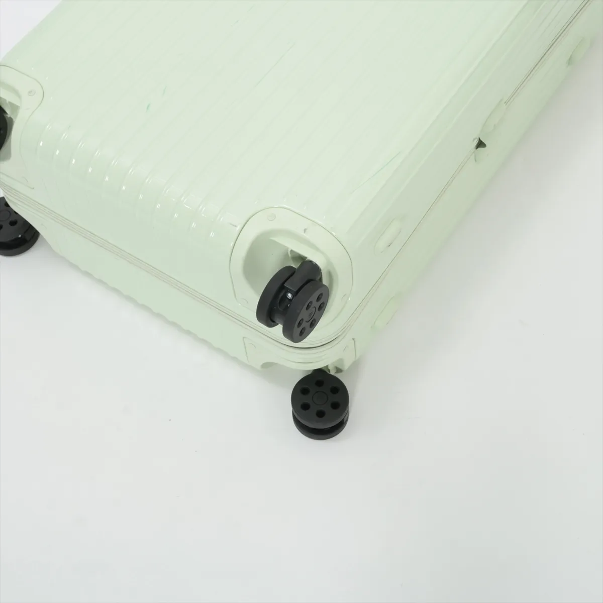 [Individually packaged] Rimowa Essential Cabin L Polycarbonate Carry-on Suitcase, Green — view 3