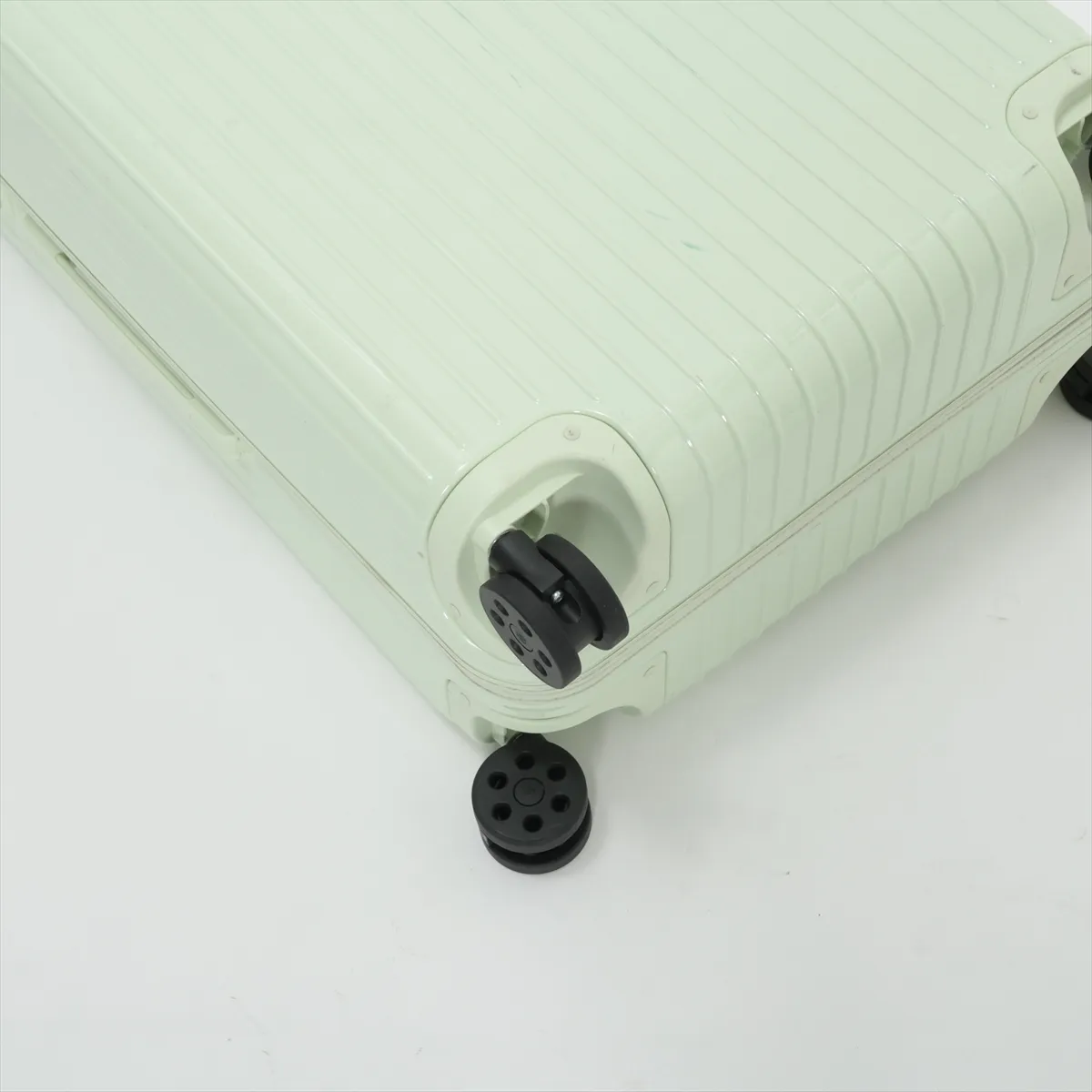 [Individually packaged] Rimowa Essential Cabin L Polycarbonate Carry-on Suitcase, Green — view 4