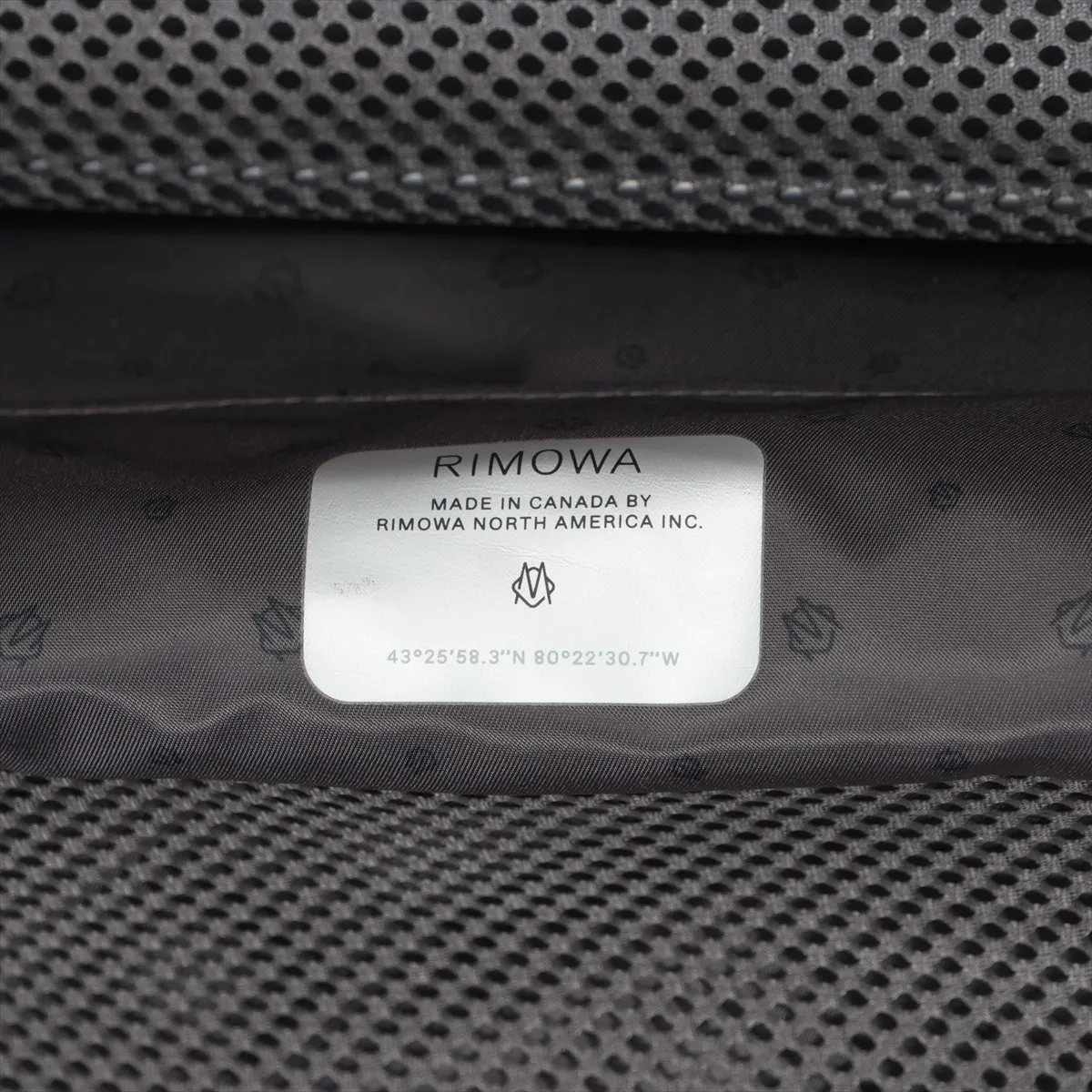 [Individually packaged] Rimowa Essential Cabin L Polycarbonate Carry-on Suitcase, Green — view 8